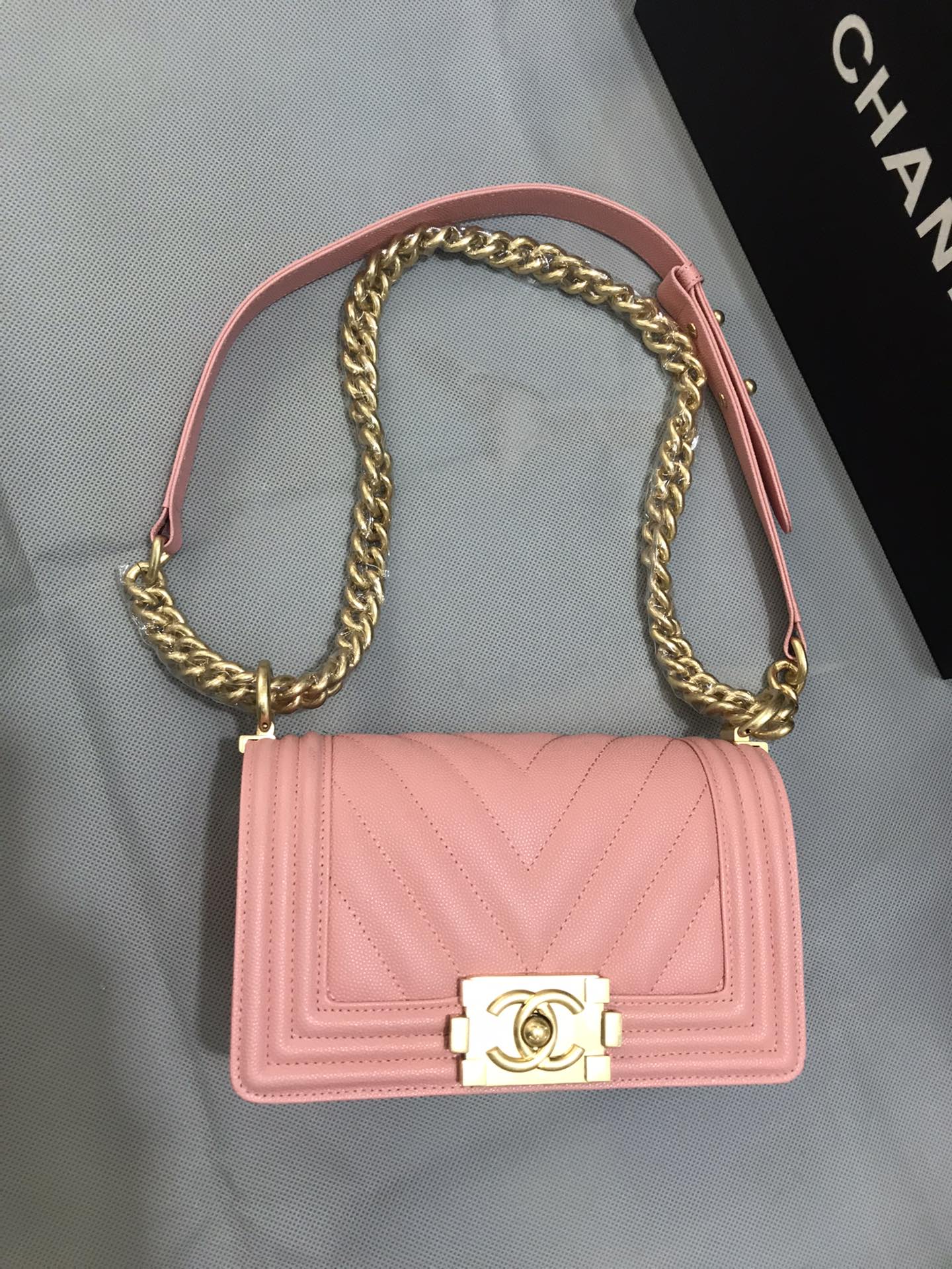 TOP CHANEL Fine Ball Shaped Caviar Le Boy Bags 20cm/25cm - Pink & GHW