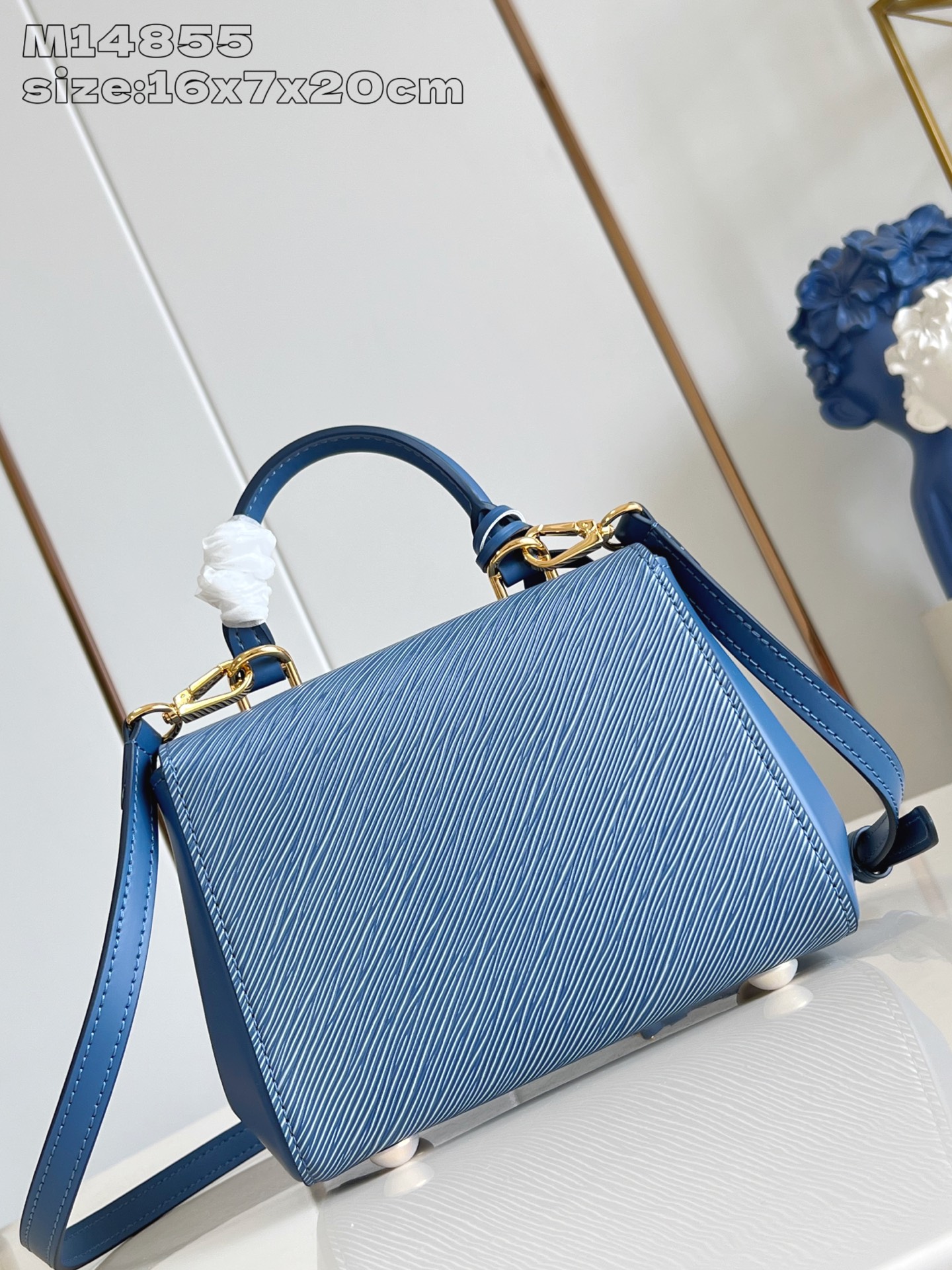 TOP Louis Vuitton LV Cluny Mini Handbag 20x16x7.5cm - Blue