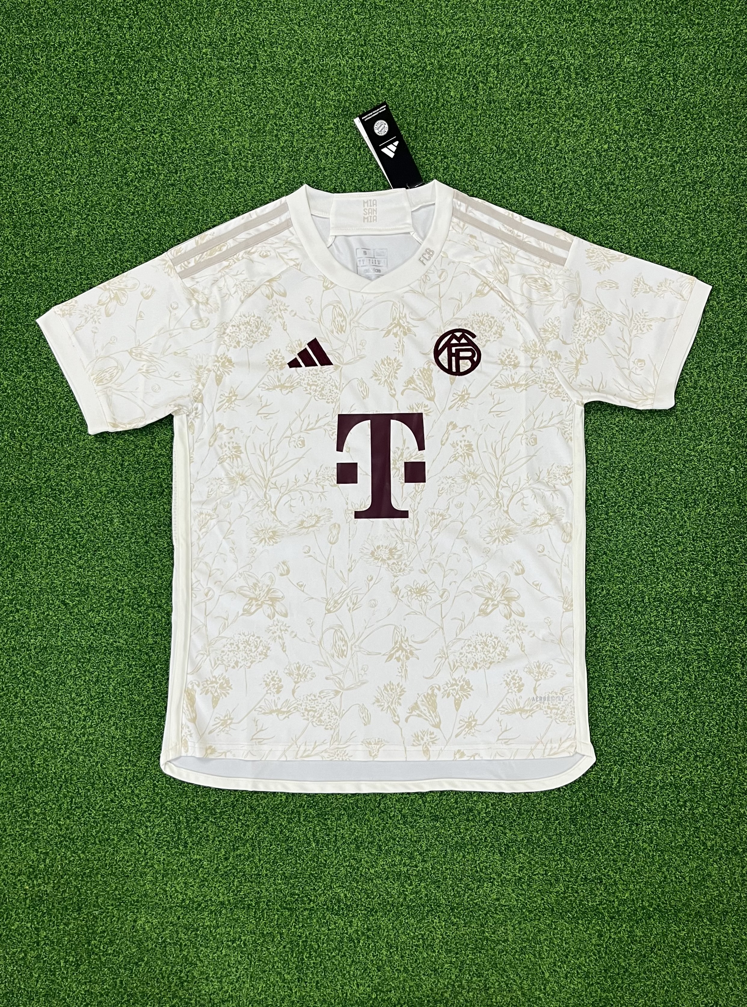 2425 Bayern Jersey Away  jersey.Player embroidery version