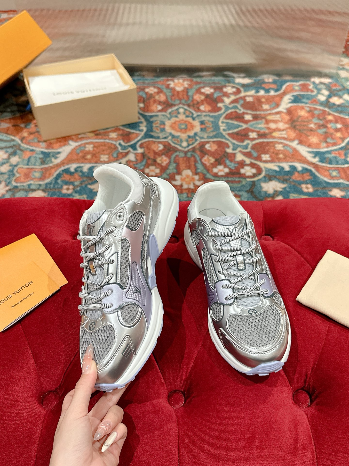 TOP Louis Vuitton LV Sneakers - Sliver