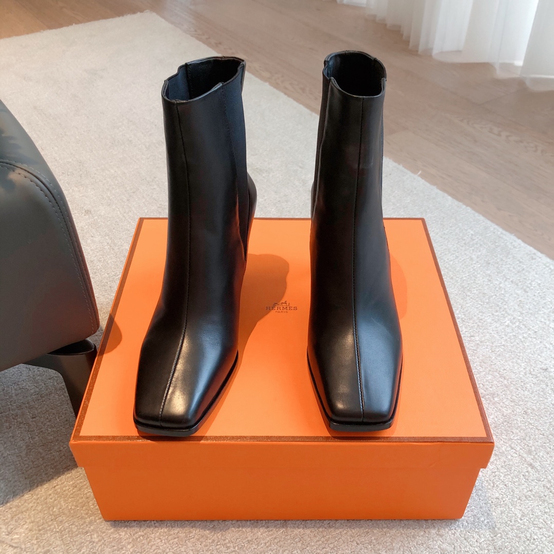 TOP HERMES Cow Leather Sole Booties - 6 Colors