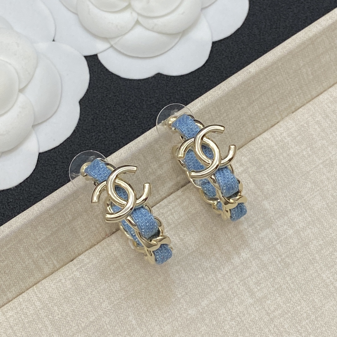 TOP CHANEL CC Earrings - Gold