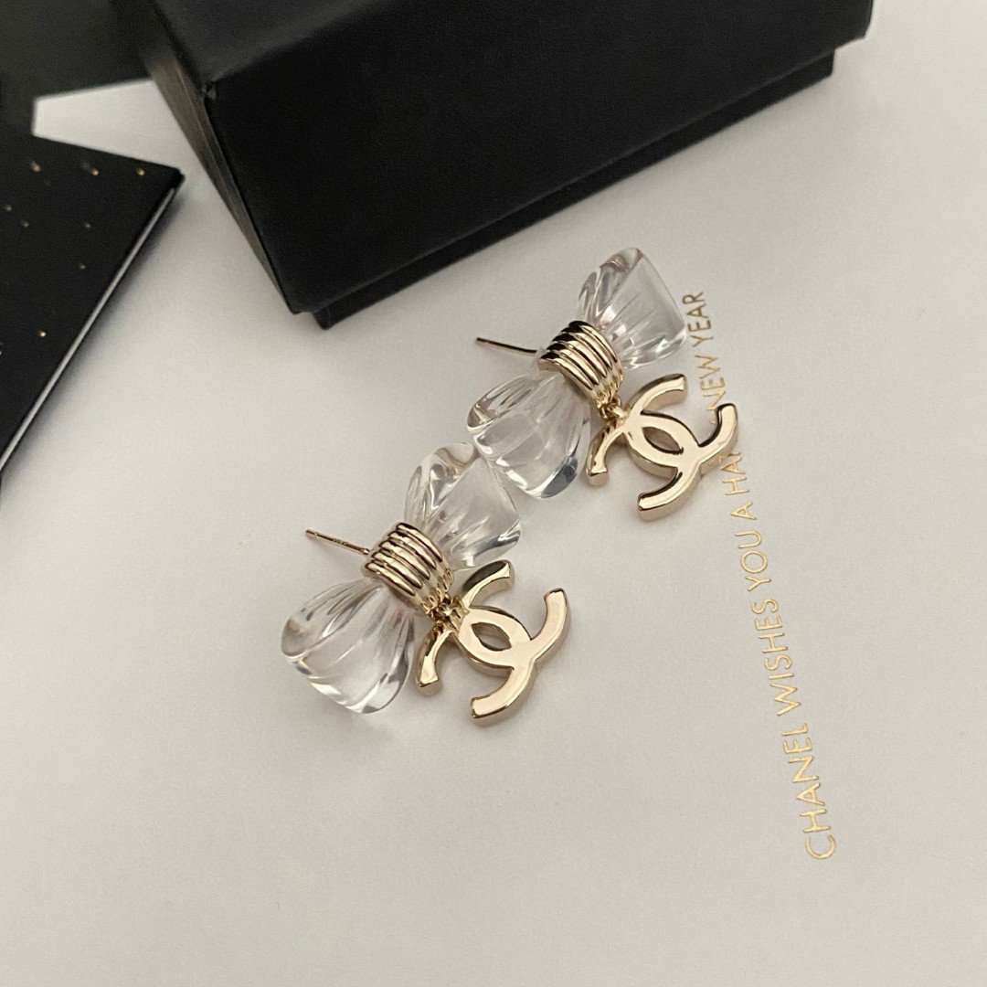 TOP CHANEL Bow Earrings- Gold