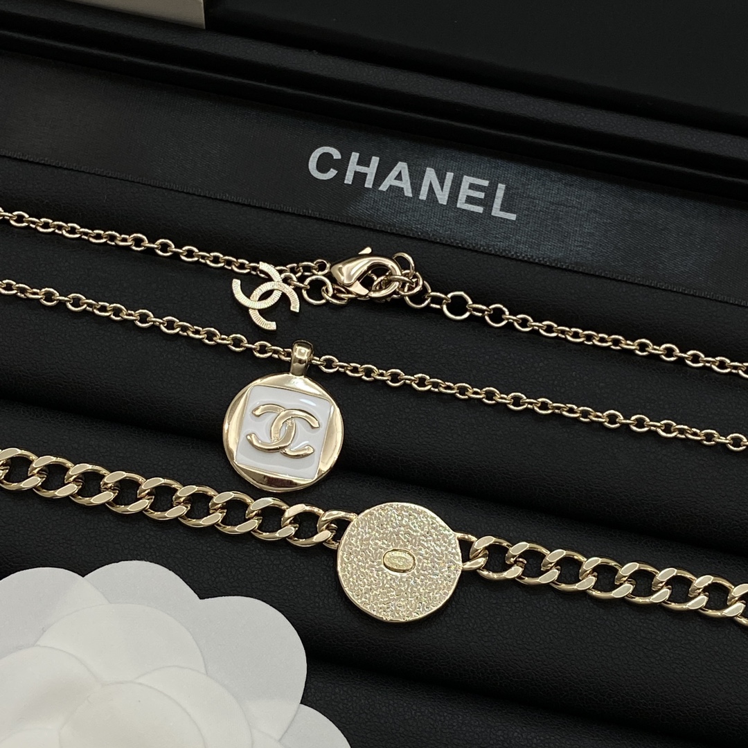 TOP CHANEL Necklace Bracelet Earrings Set - Gold