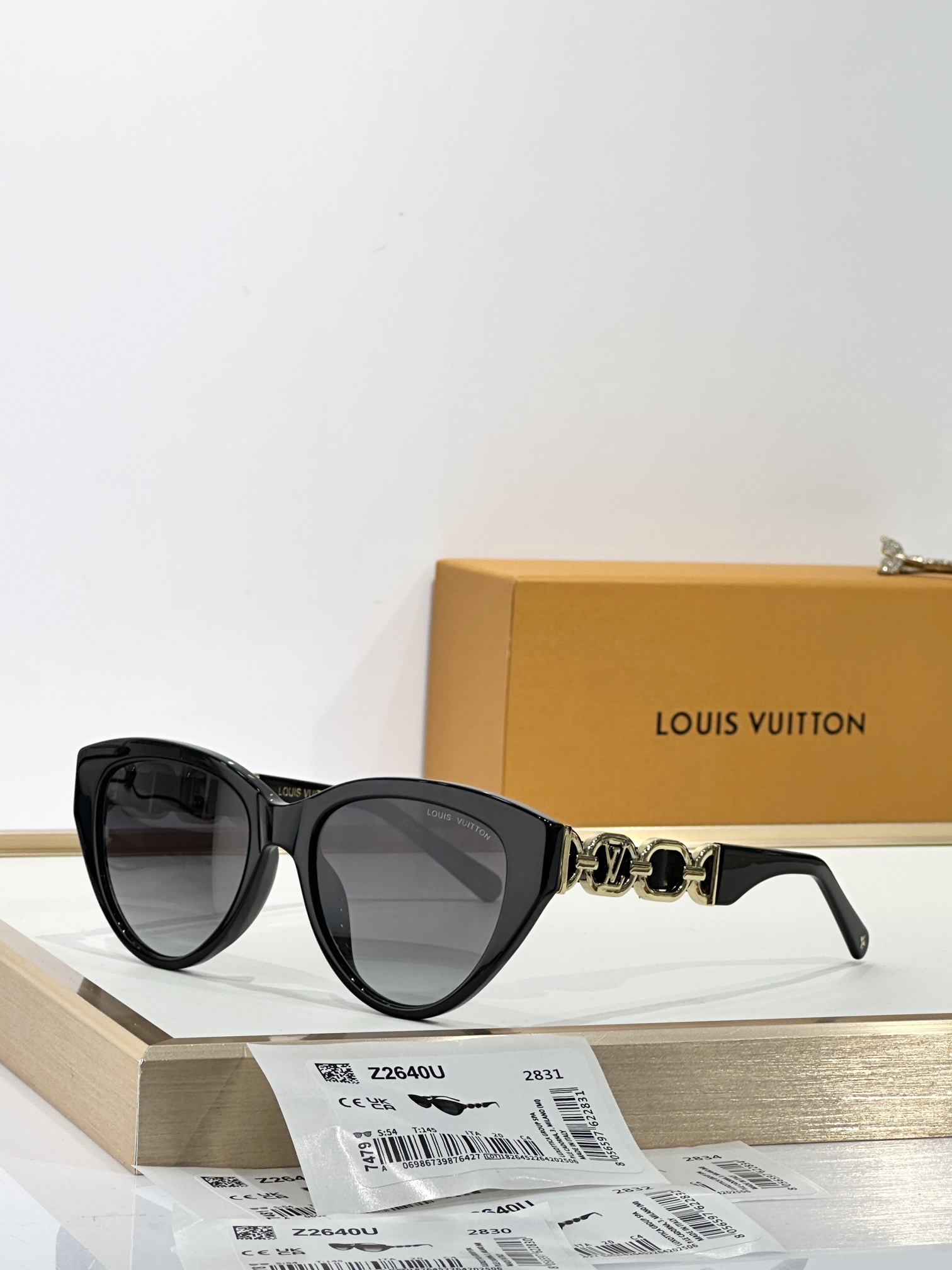 TOP Louis Vuitton LV Sunglasses - 6 Colors