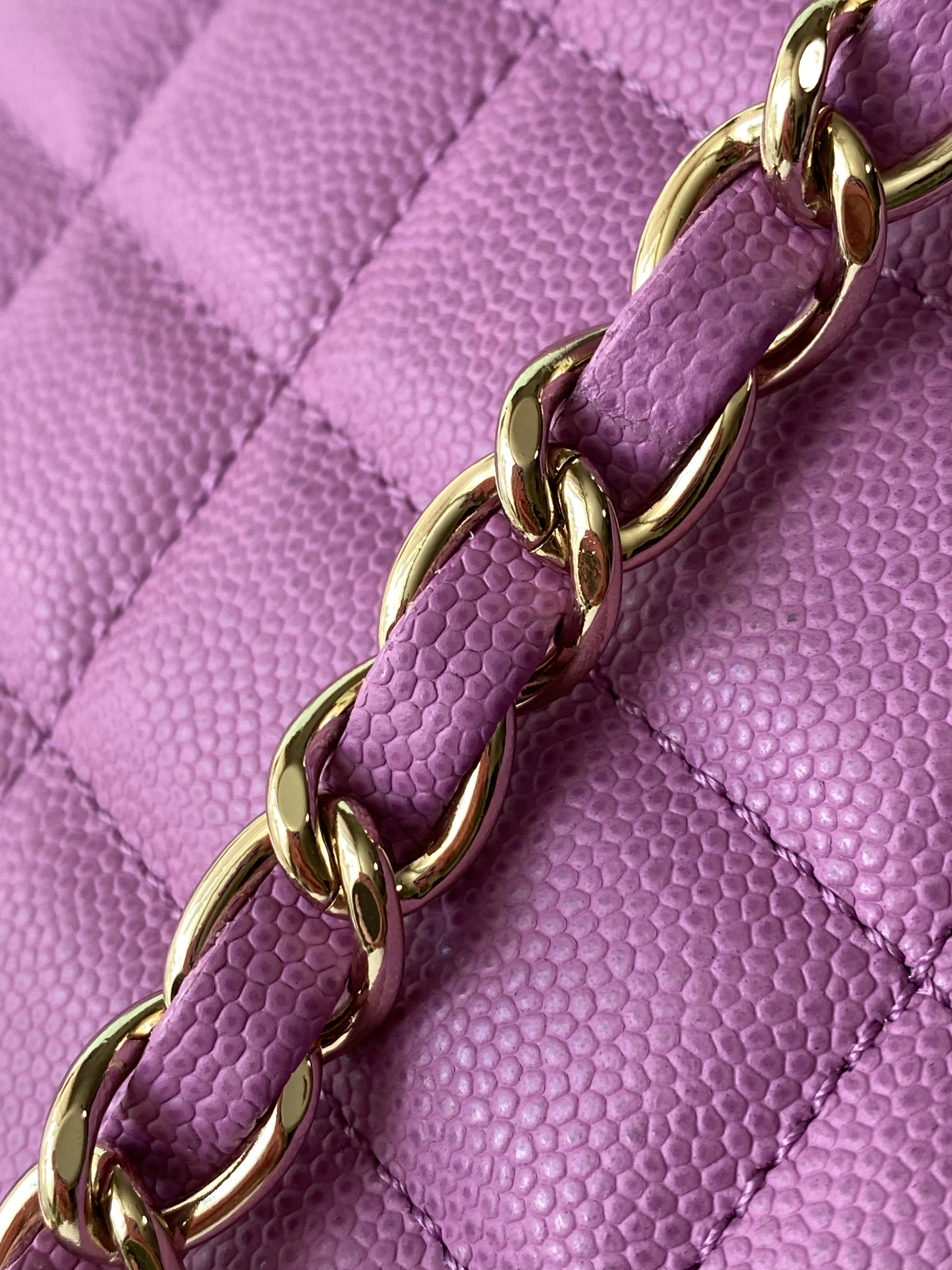 TOP CHANEL Vanity Case Caviar Quilted Medium - Purple