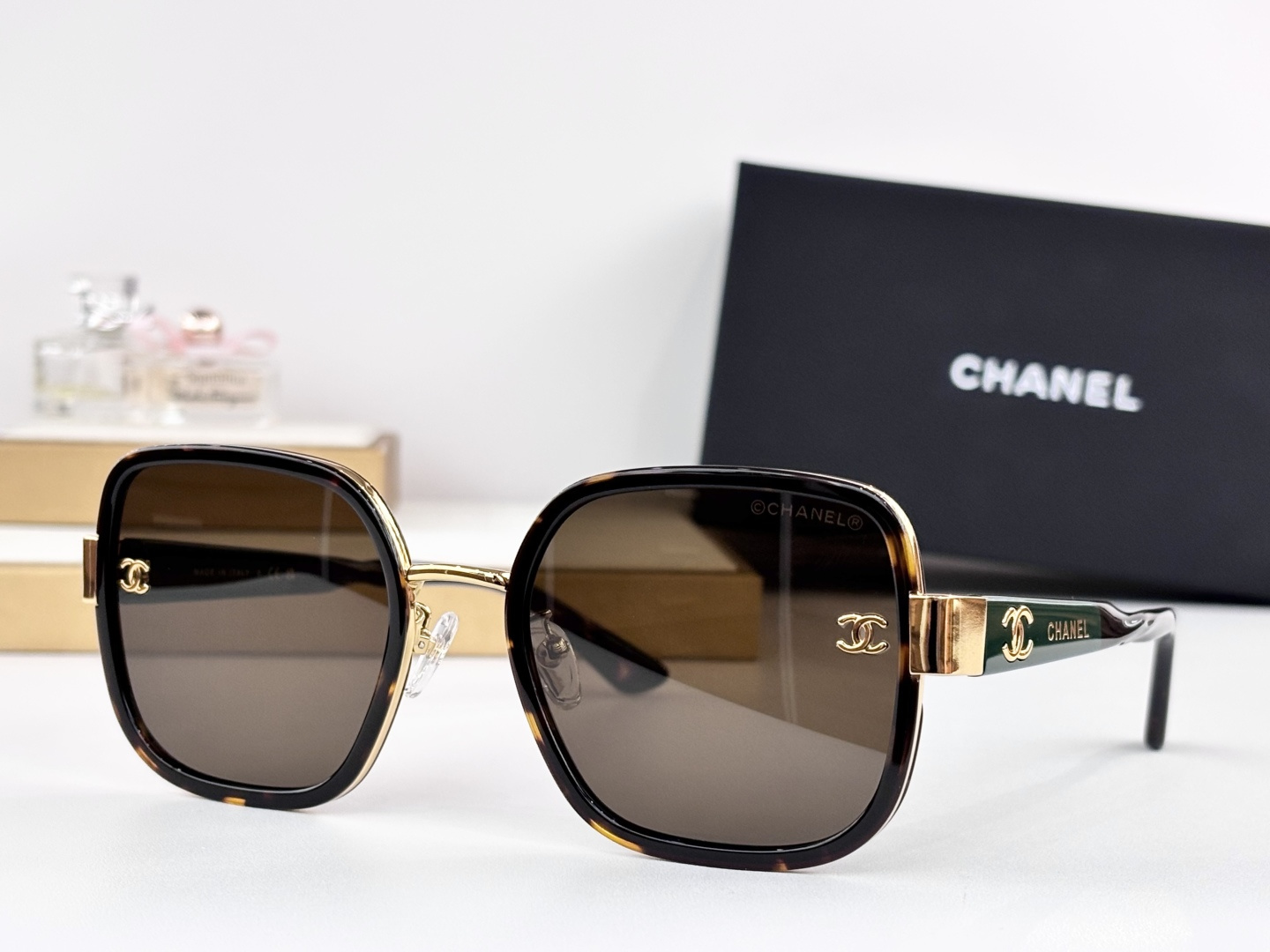 TOP CHANEL Sunglasses - 7 Colors