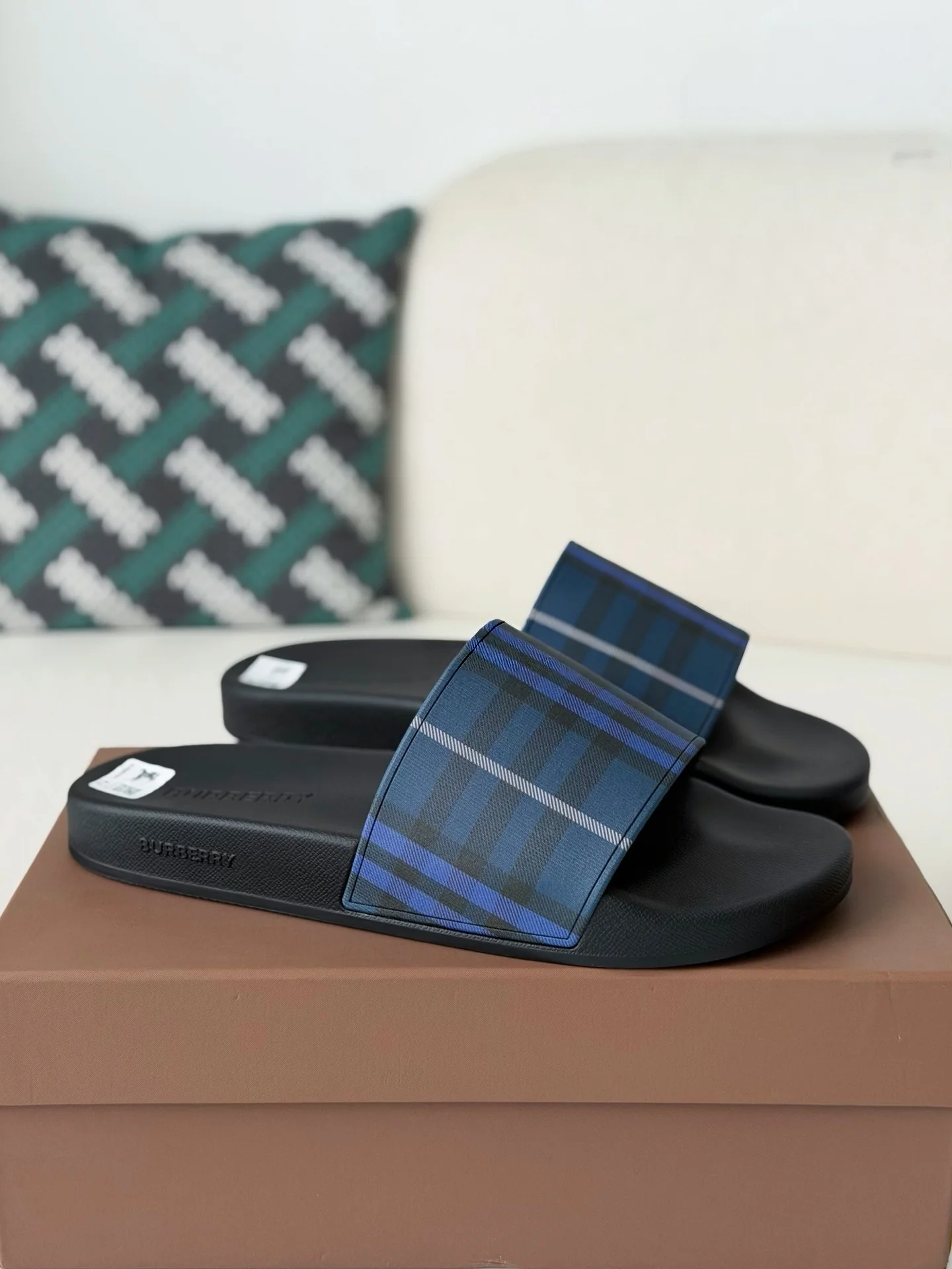 Men Blue Plaid Slide Sandals Open‑Toe One‑Strap Summer Casual Non‑Slip Flat Slippers