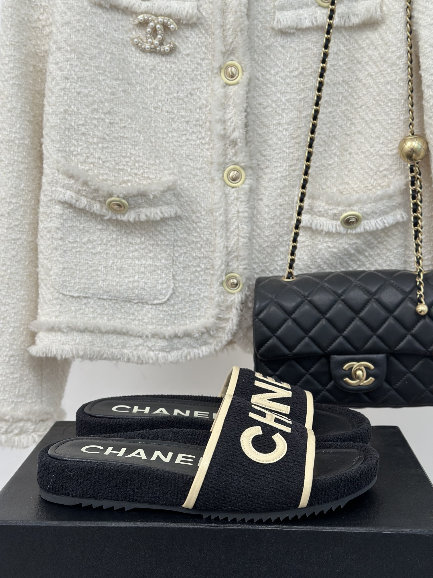 TOP CHANEL Slides - 6 Color
