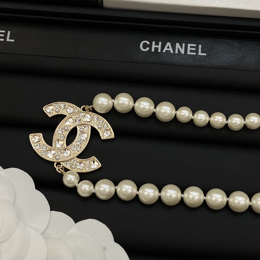 TOP CHANEL CC Pearl Necklace - Gold