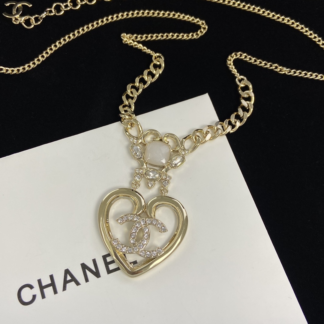 TOP CHANEL Necklace Earrings Set