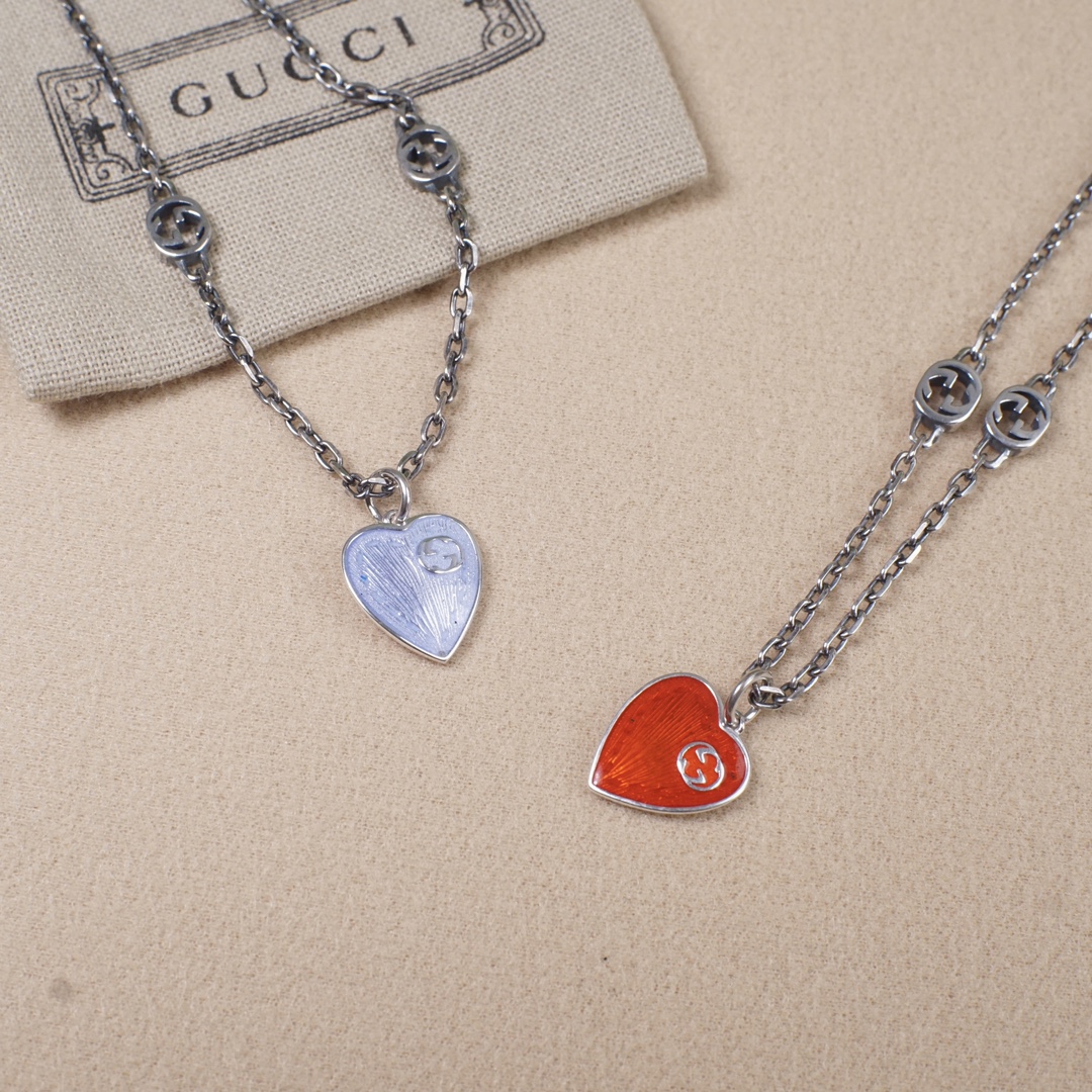 TOP GUCCI Heart Necklace - 2 Color