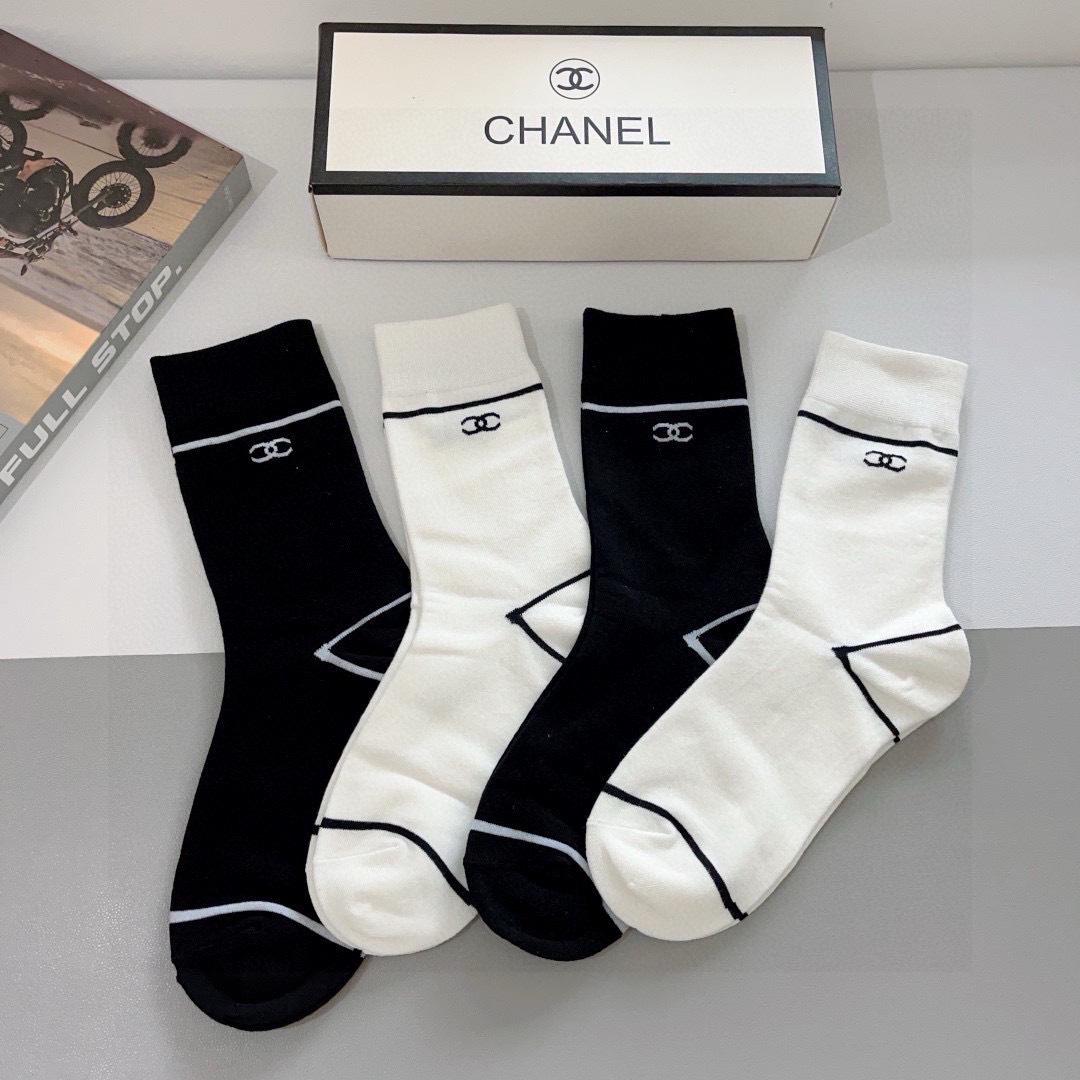 TOP CHANEL Socks - 4 Pieces as a Set