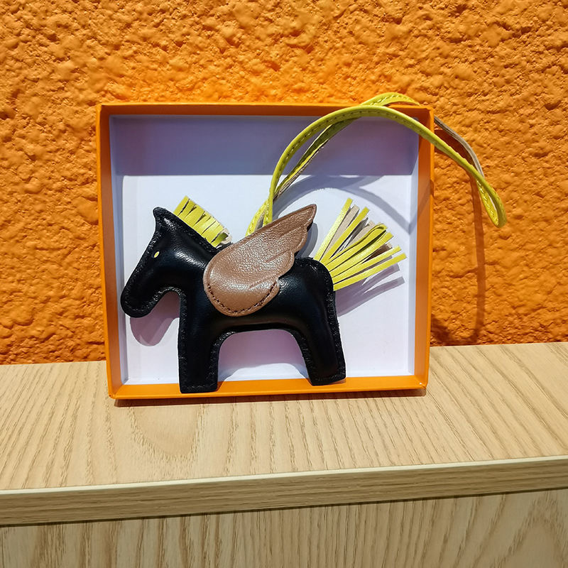 TOP HERMES Pagasus Charm - 19 Colours