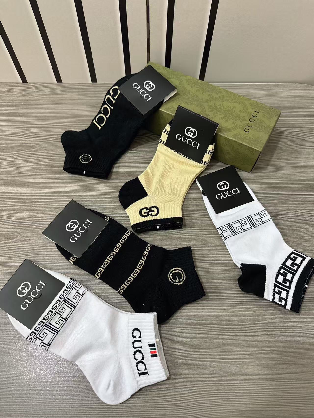 TOP GUCCI Socks - 5 Pieces as a Set