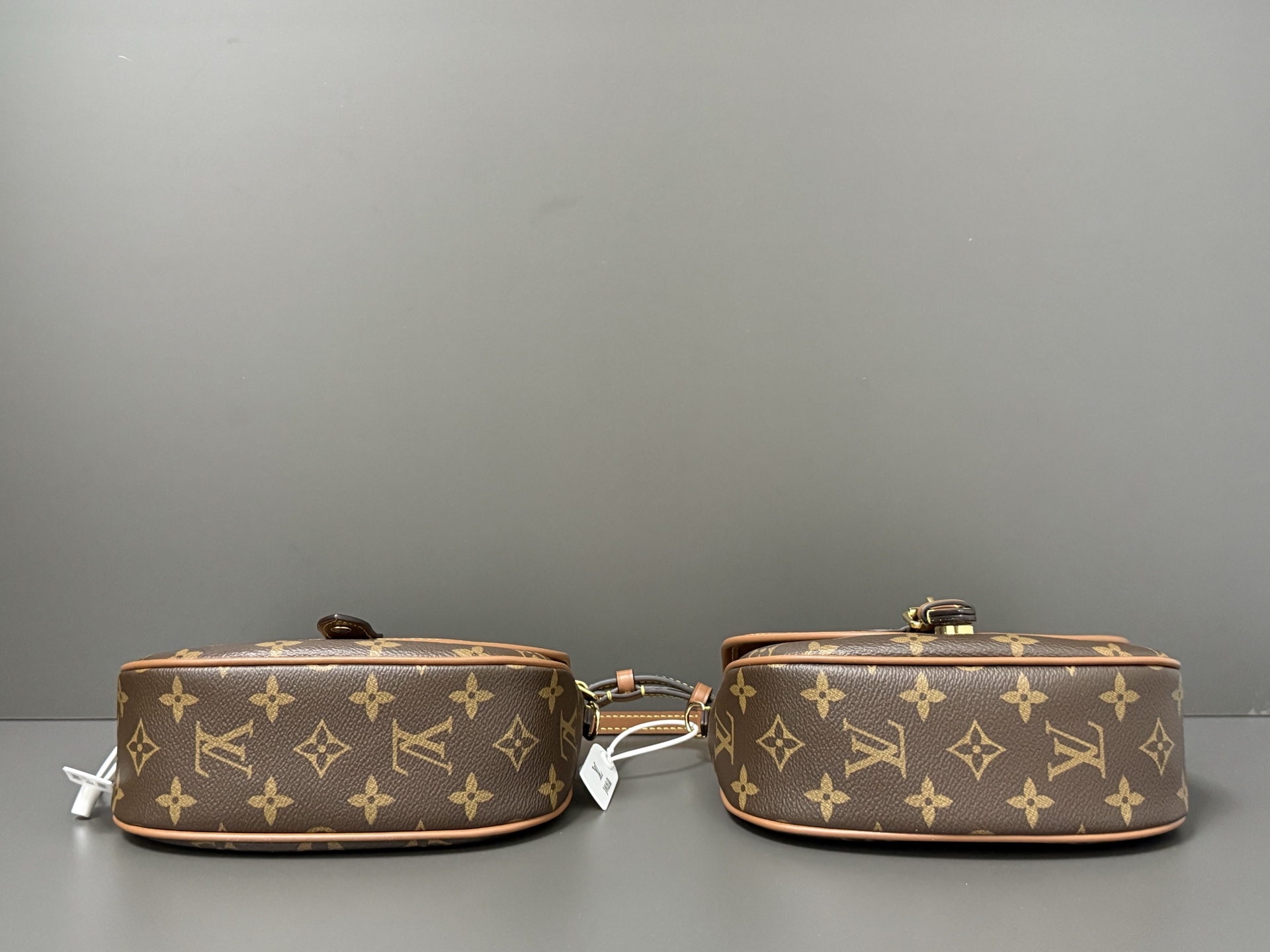 TOP Louis Vuitton LV Duo BB Waist Bag 14 x 6 x 19 cm - Brown
