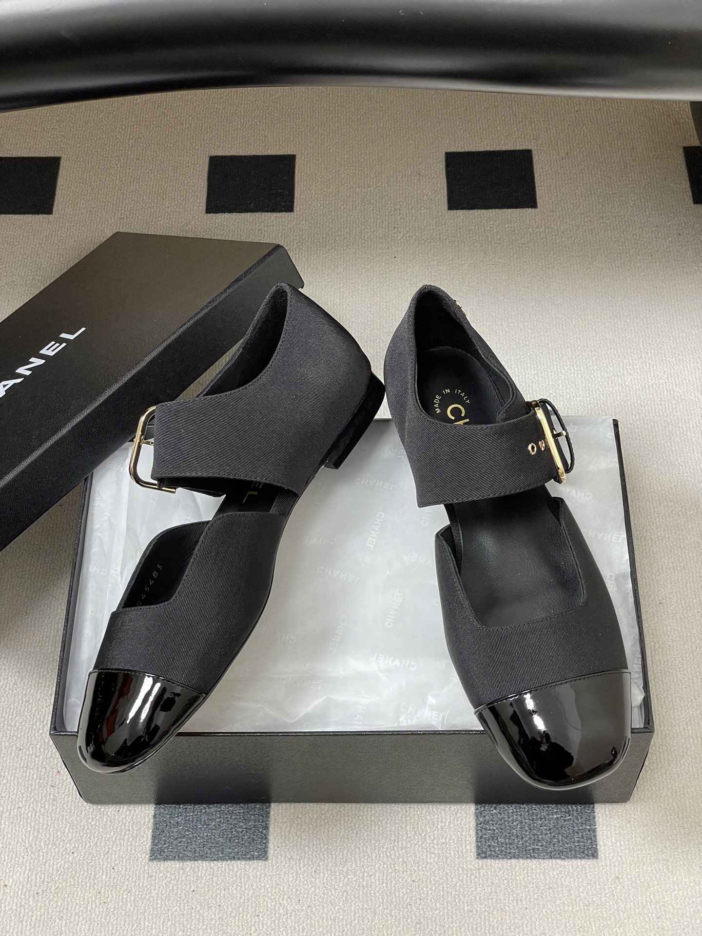 TOP CHANEL Flat Shoes - 4 Colors