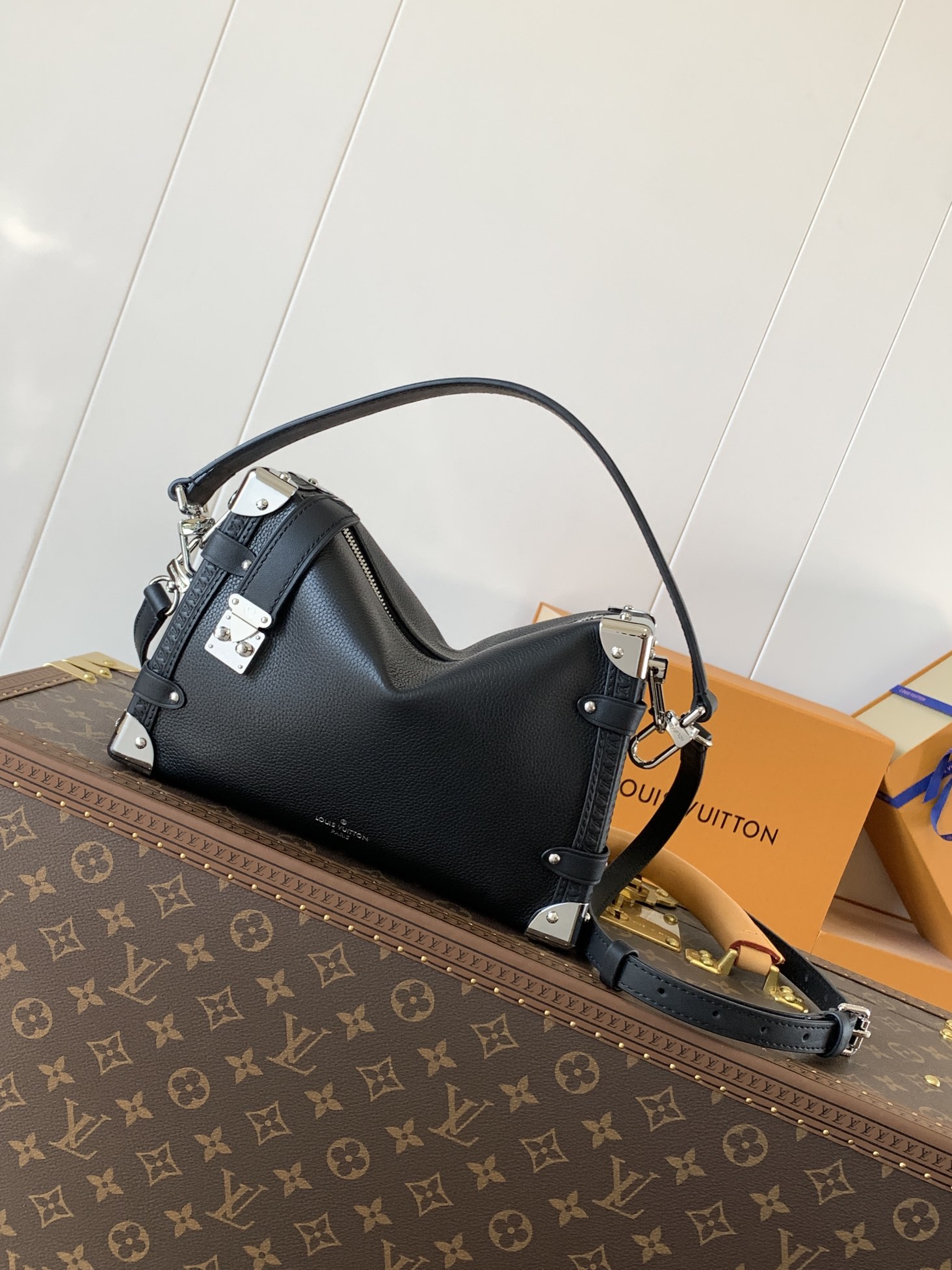 TOP Louis Vuitton LV Side Trunk 24*17*8cm - 3 Colors
