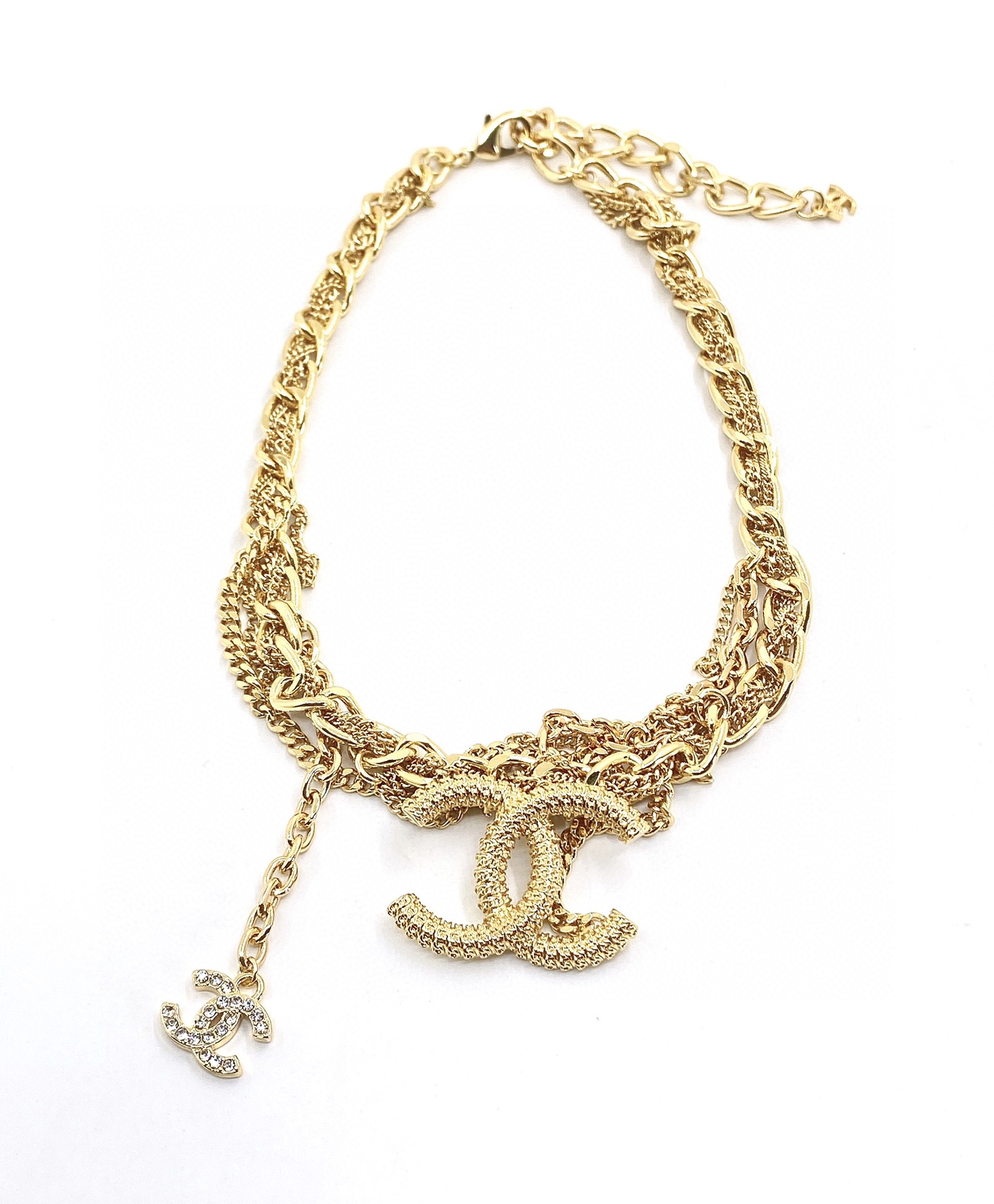 Top CHANEL Large/Small Logo Gold Chain Necklace