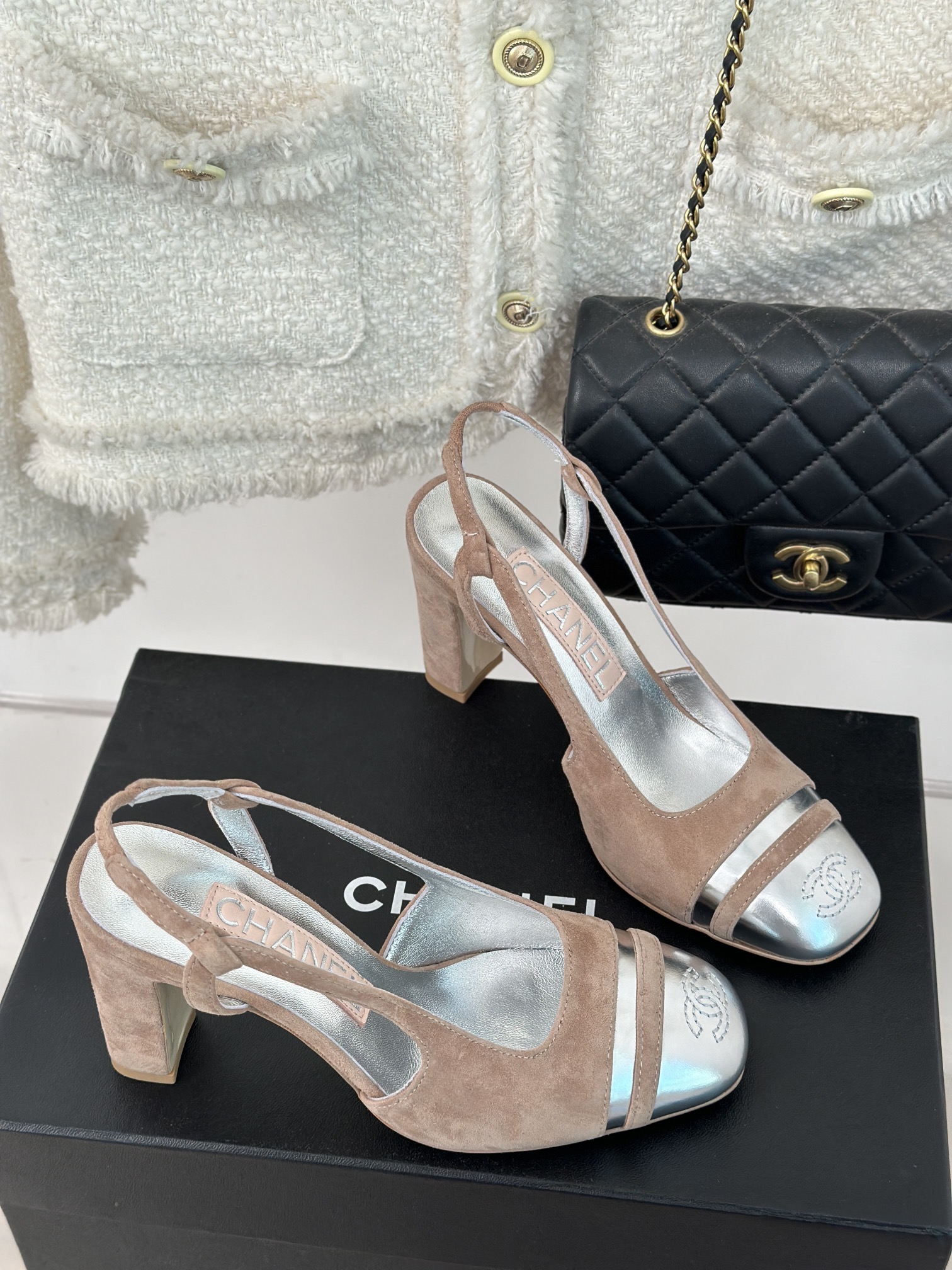 TOP CHANEL CC Thick Heel Back Sandals - Pink