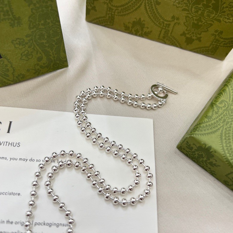 TOP GUCCI Double G Medallion Bead Necklace - Silver