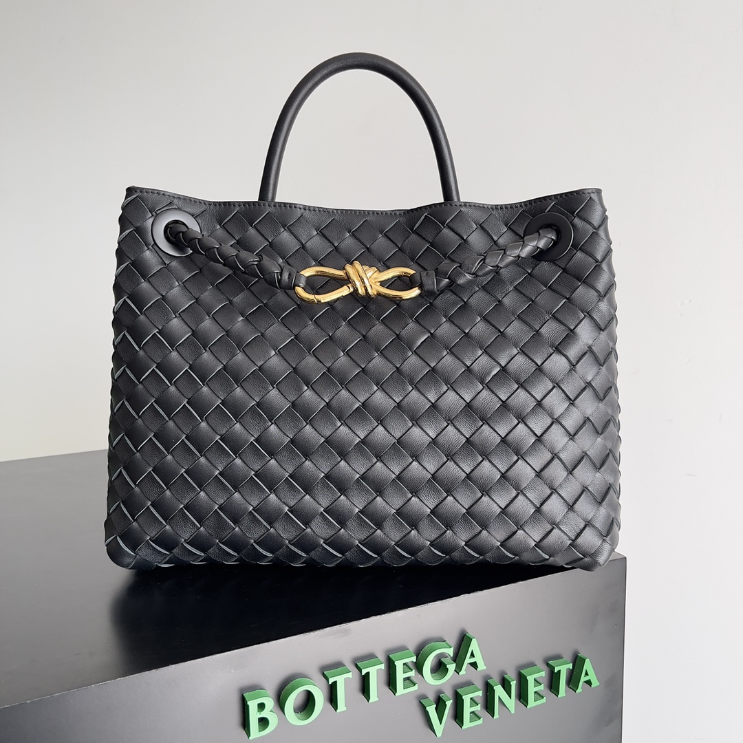 TOP Bottega Veneta BV Andiamo Bags 32 x 24 x 12 cm - Black