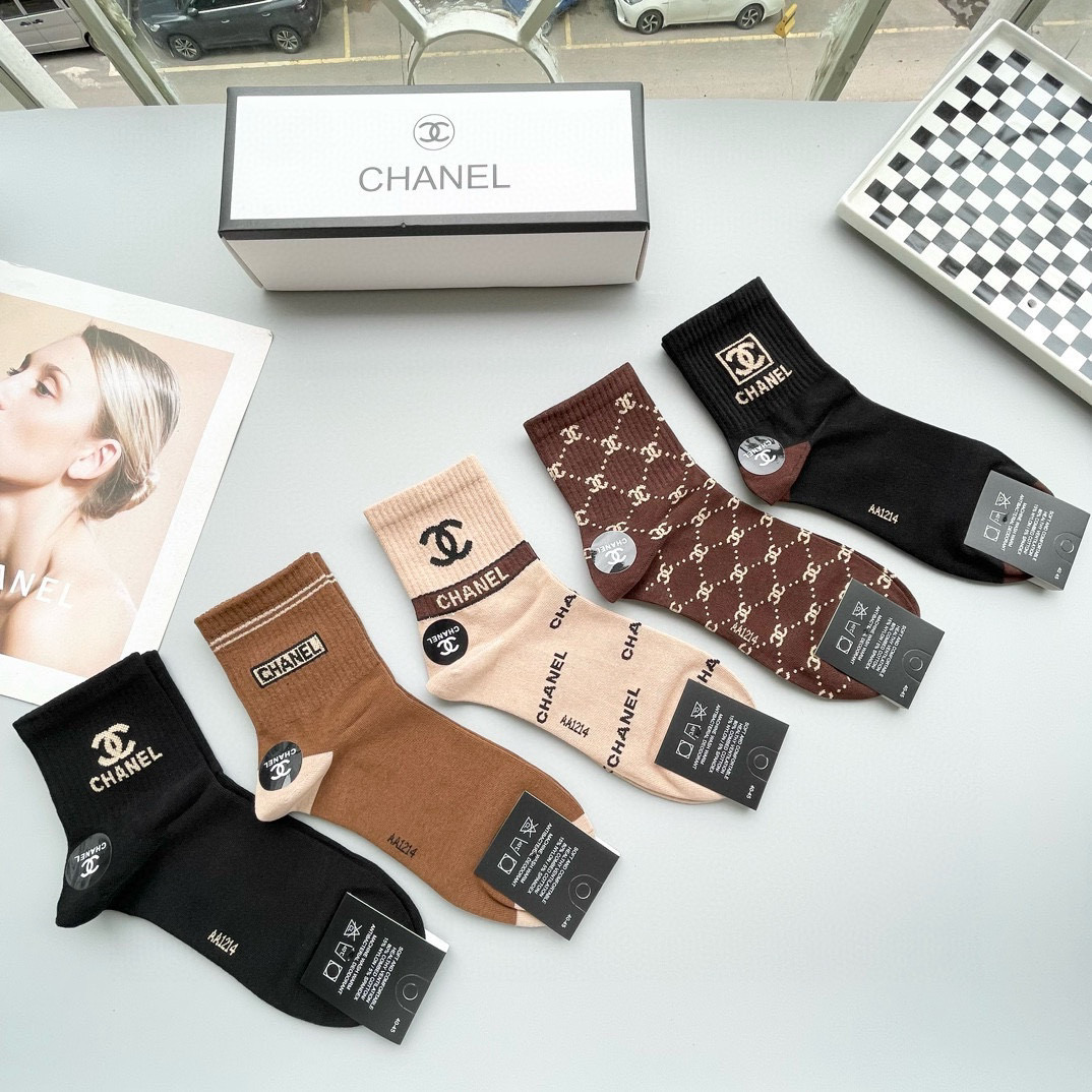 TOP CHANEL Socks - 5 Pieces as a Set
