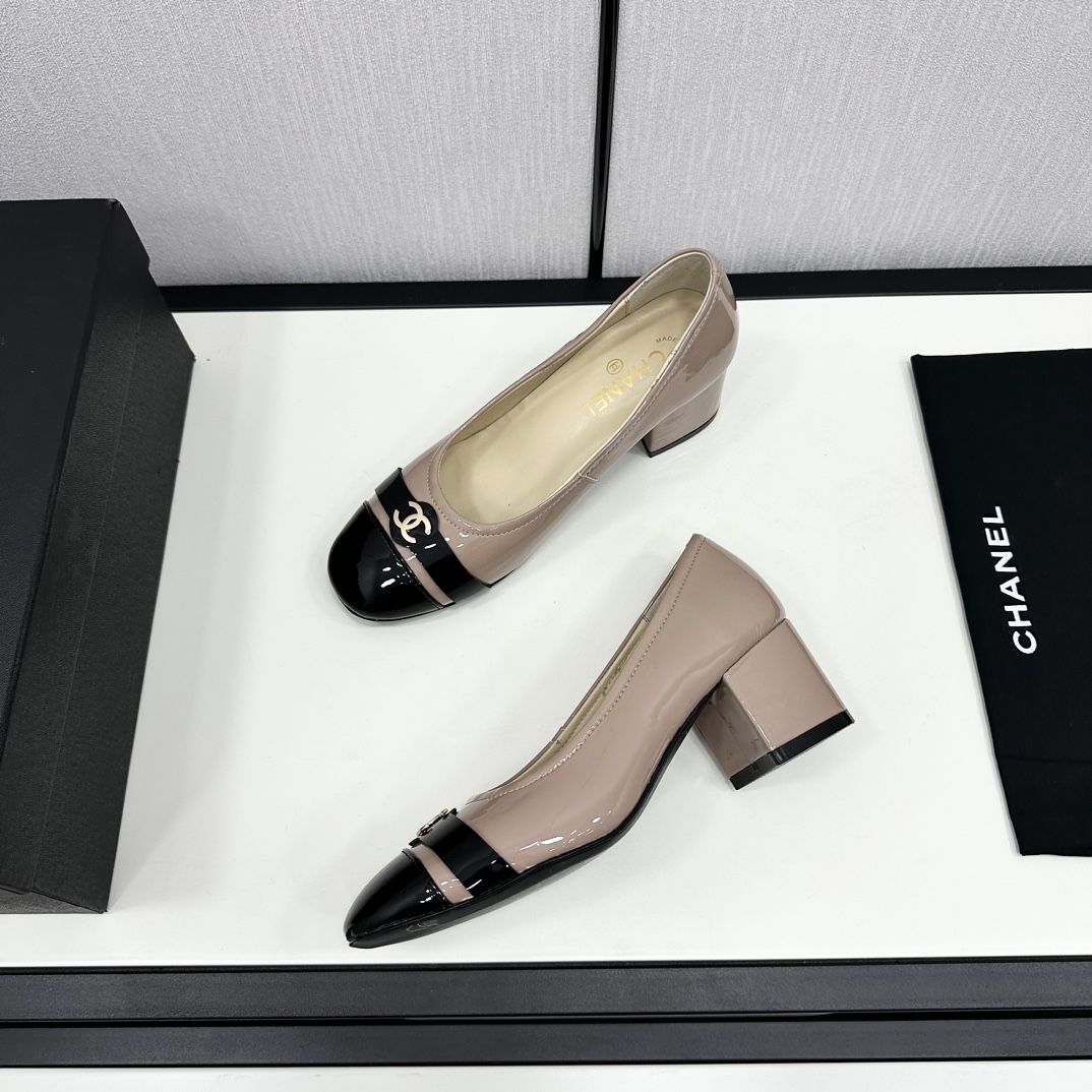 TOP CHANEL CC Pumps - 4 Color