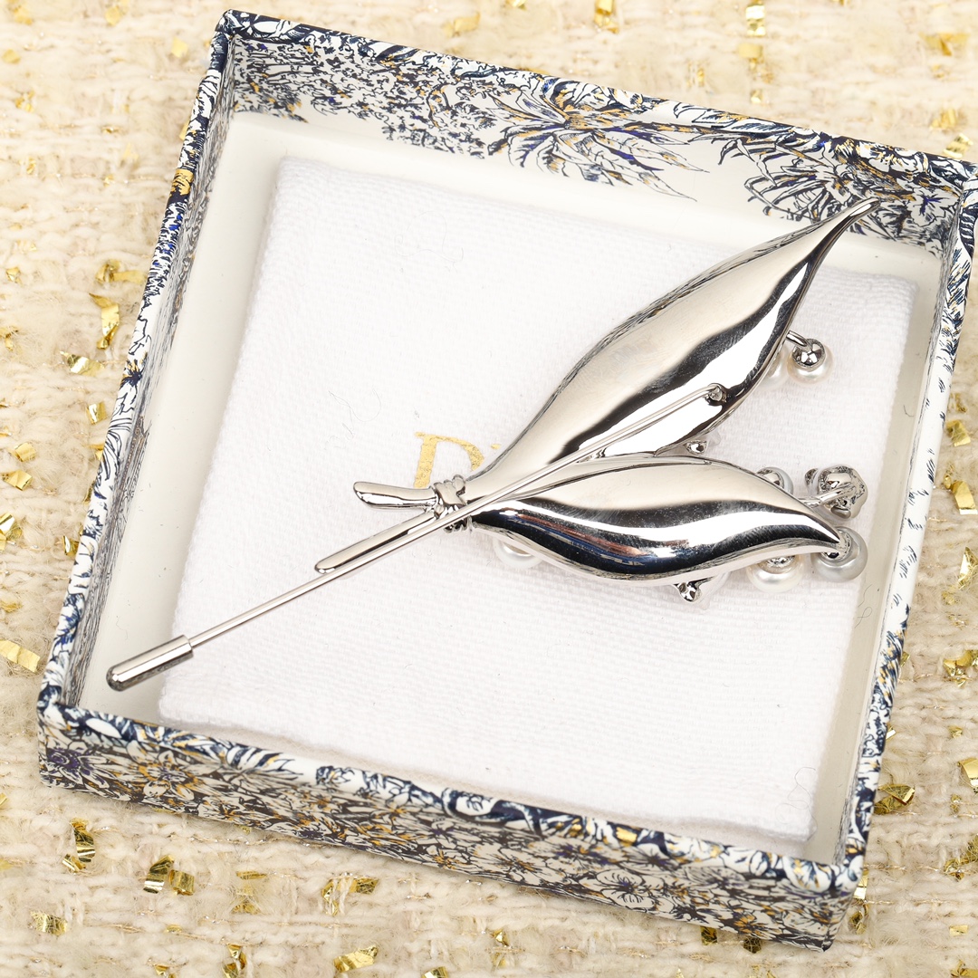 TOP Christian Dior Lily of the Valley Brooch - Silver