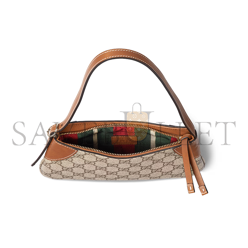 GUCCI GG EMBLEM SMALL SHOULDER BAG 820696 (23*13*2cm)