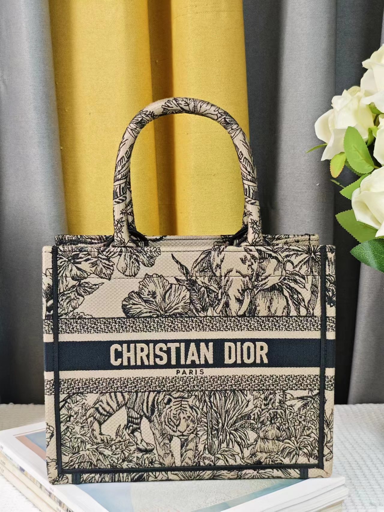 TOP Christian Dior Book Tote Bag, Indian Style Zoo - Small/Medium