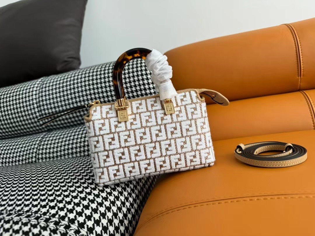 TOP FENDI By The Way Boston Bag Mini 20.5x12x9cm - Brown