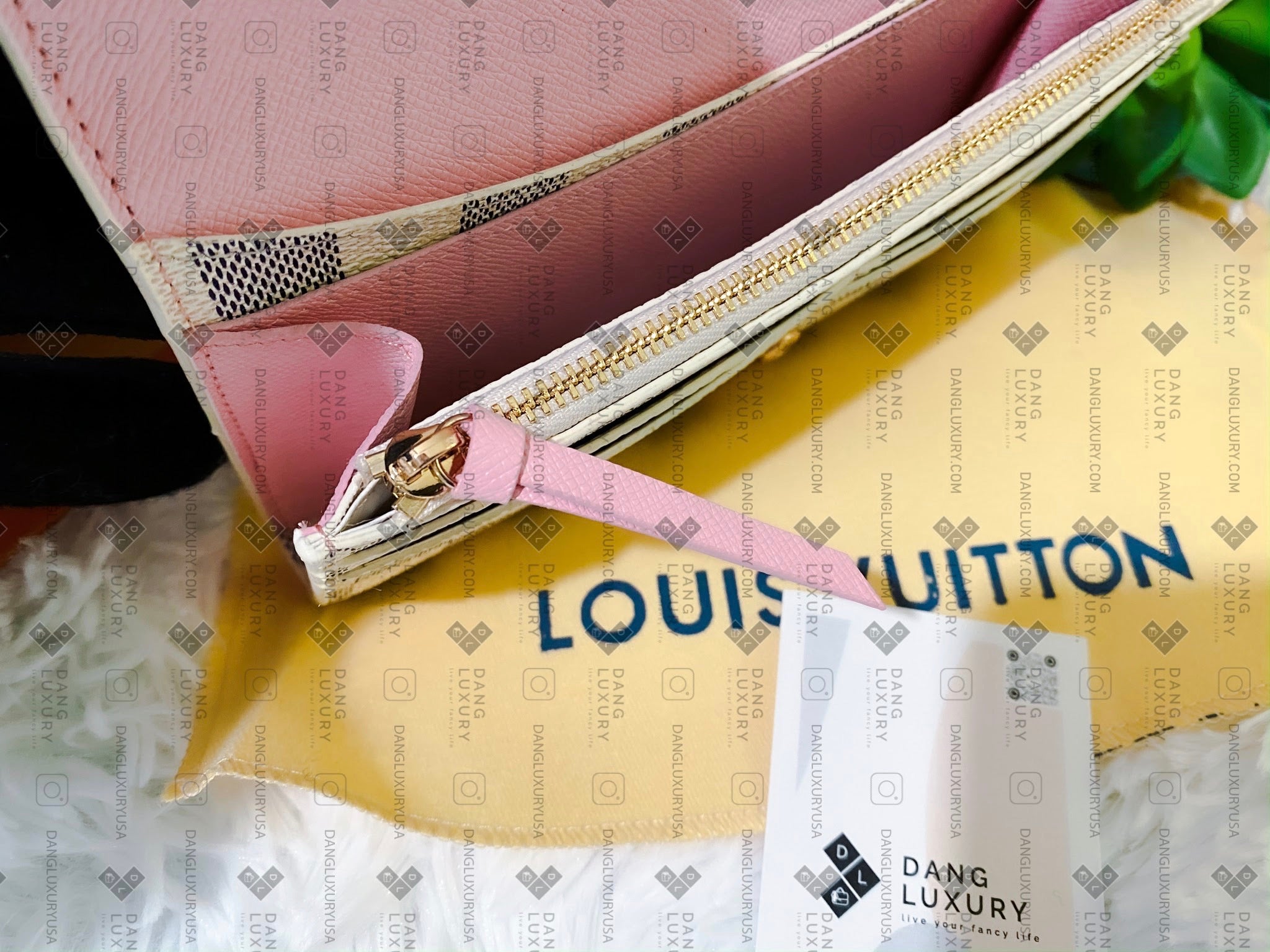 TOP Louis Vuitton LV Emilie Wallet Damier Azur