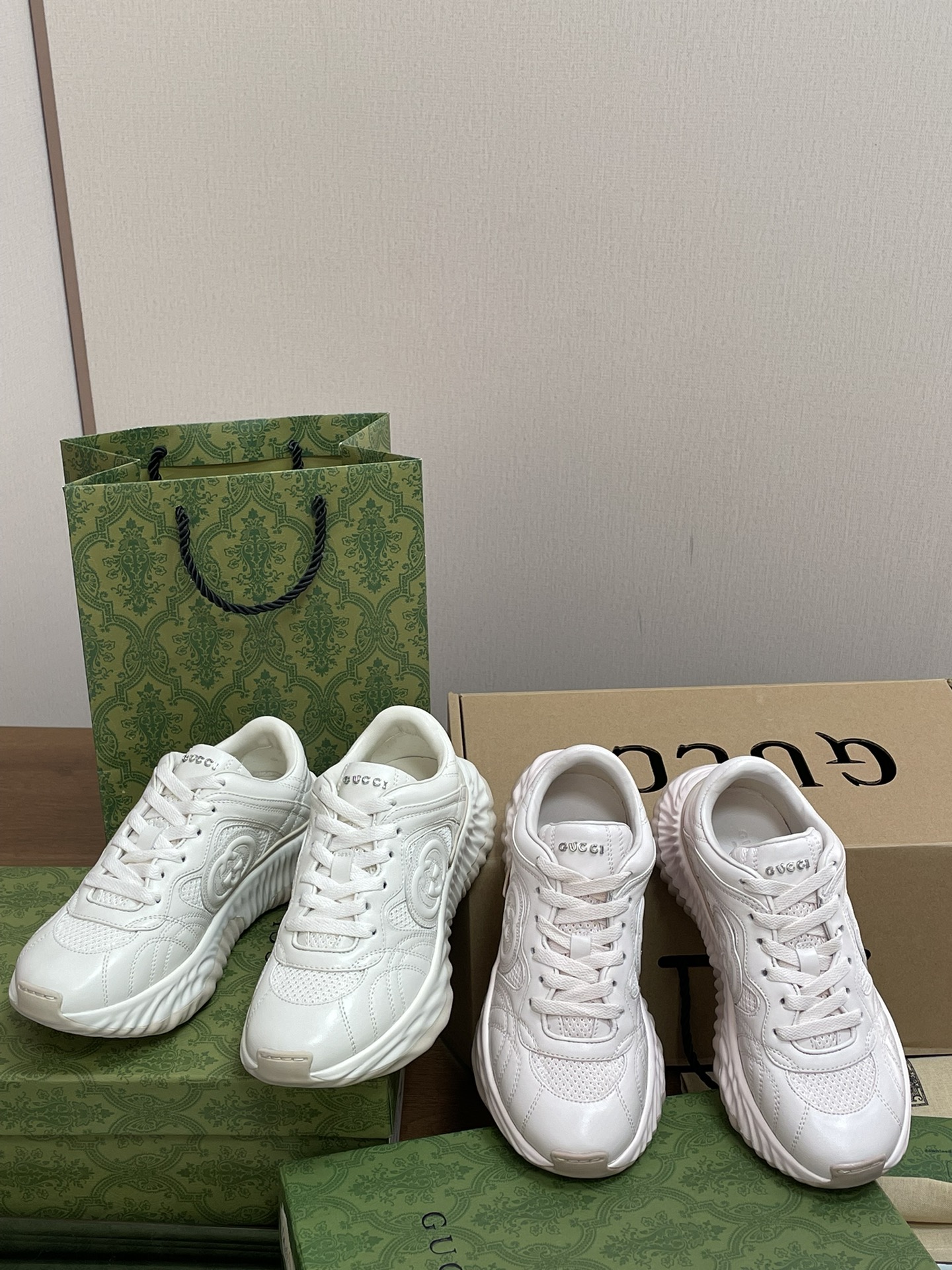 TOP GUCCI G-Ripple Series Casual Sports Shoes - 2 Color