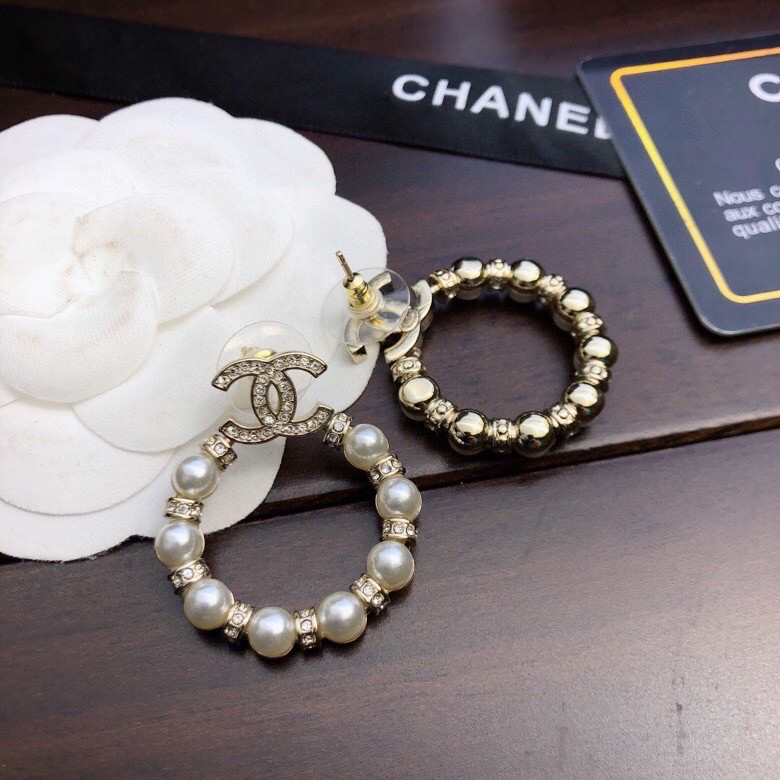 TOP CHANEL Double C Pearl Hoop Earrings