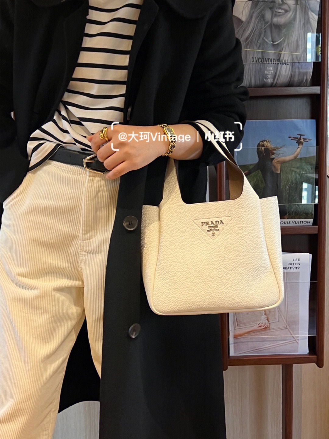 TOP PRADA Cowhide Handbag/Tote Bag - 25×21.5×14cm - 3 Colors