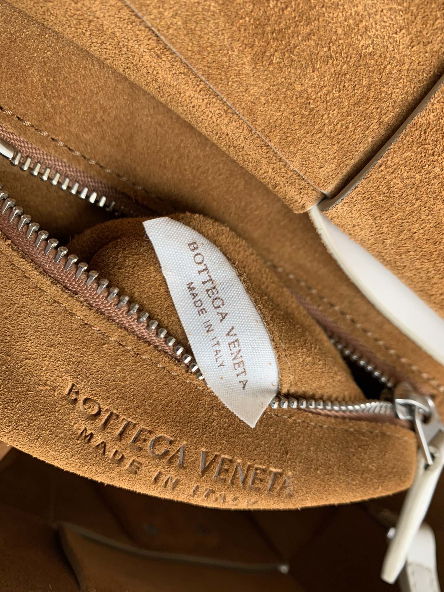 TOP Bottega Veneta BV Mini Arco 29 Leather Bag - Off White