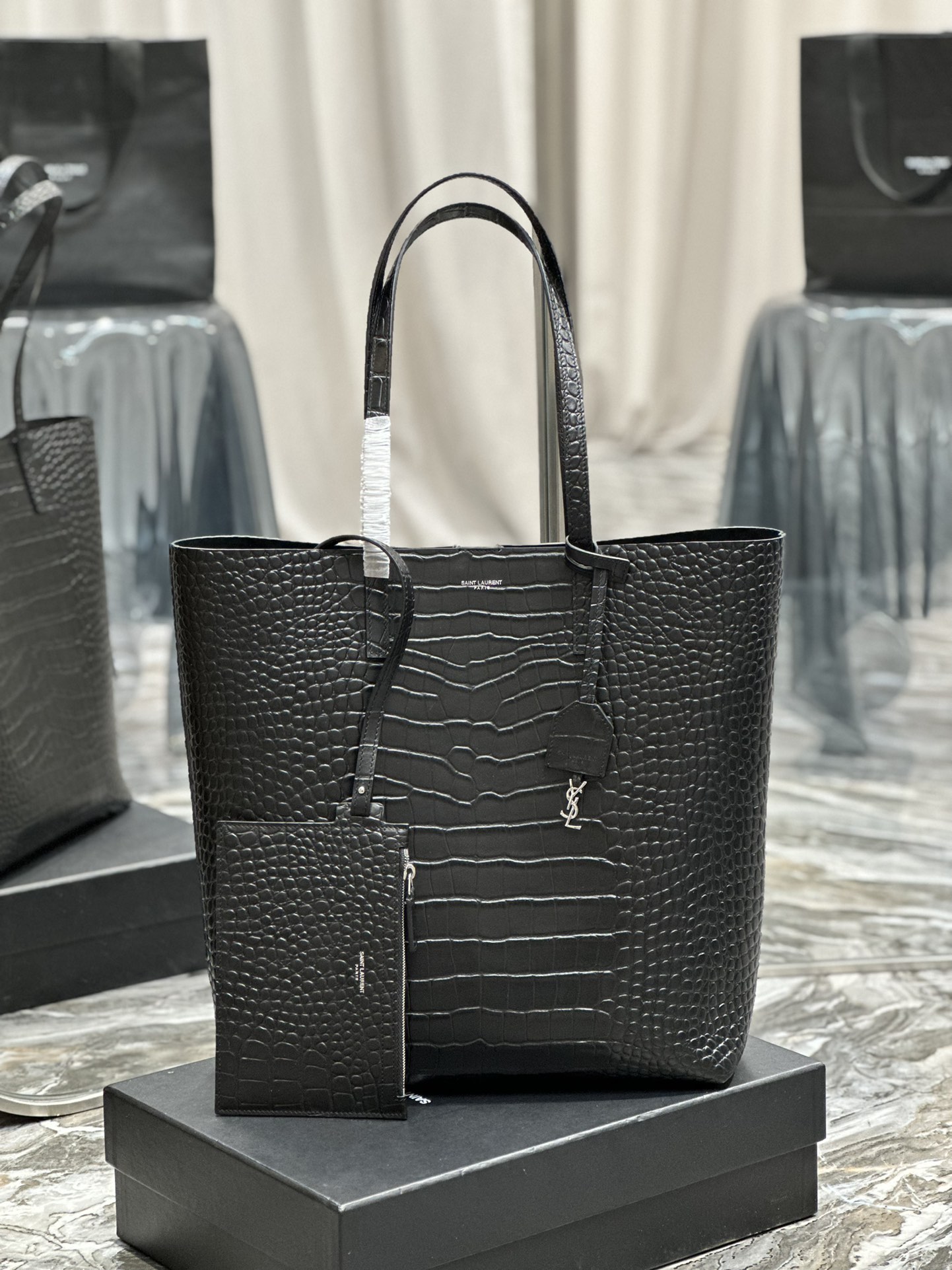 TOP Yves Saint Laurent YSL Crocodile Pattern Shopping Tote Bag - North-South - Black