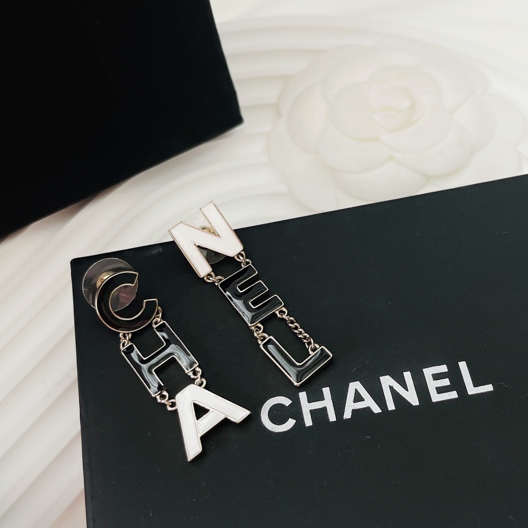 TOP CHANEL Enamel Letter Tassels Earrings