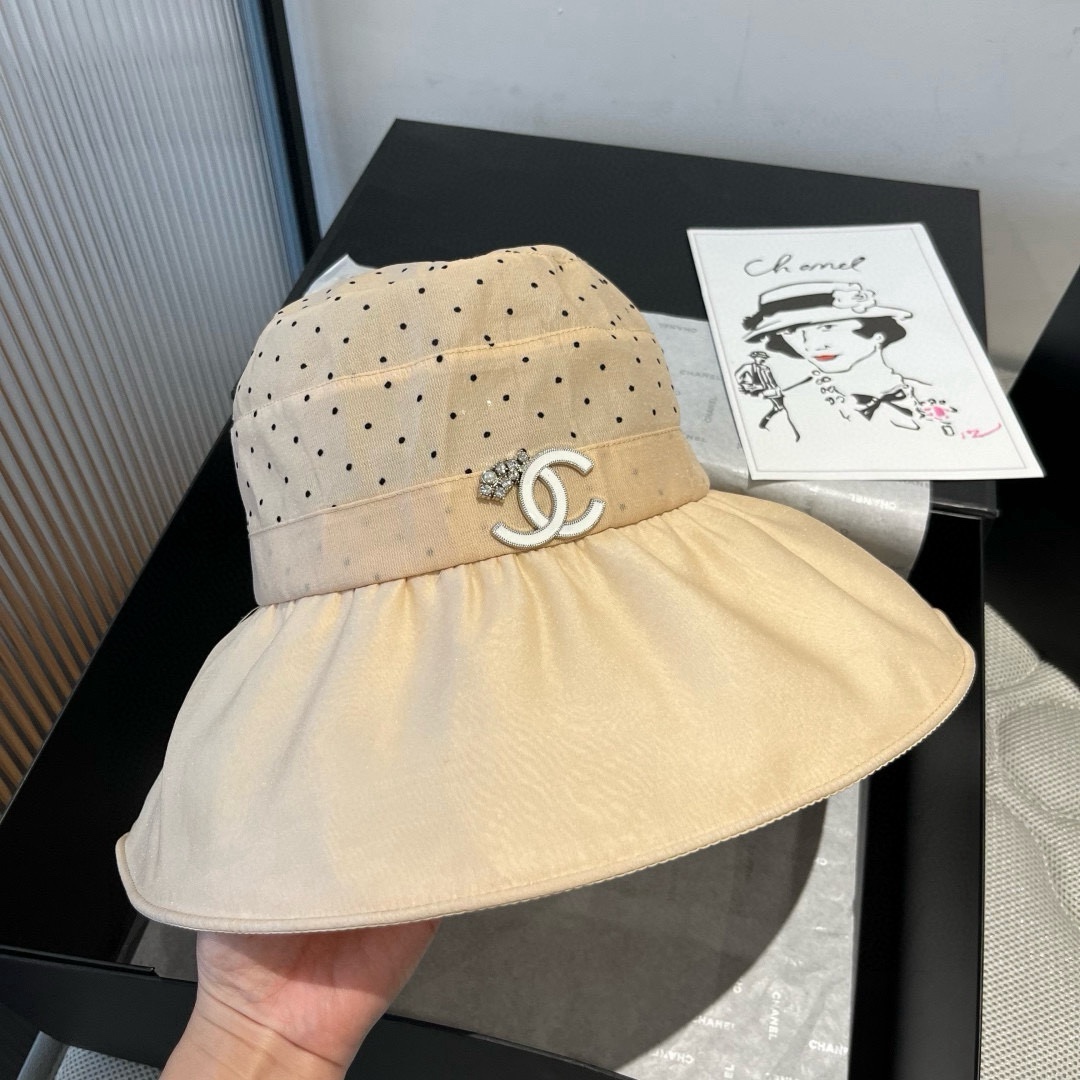 TOP CHANEL Hat - Khaki