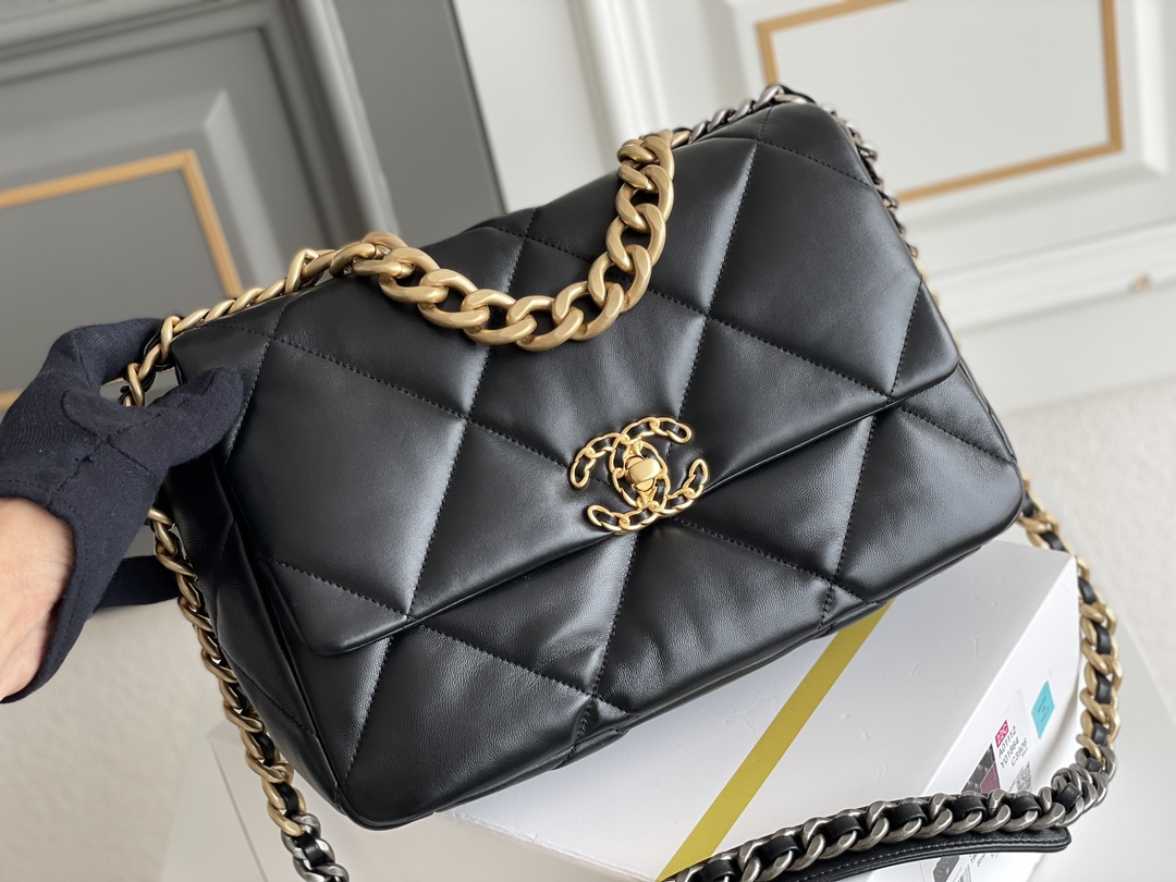 TOP CHANEL 19 Bag Maxi 30CM - Black