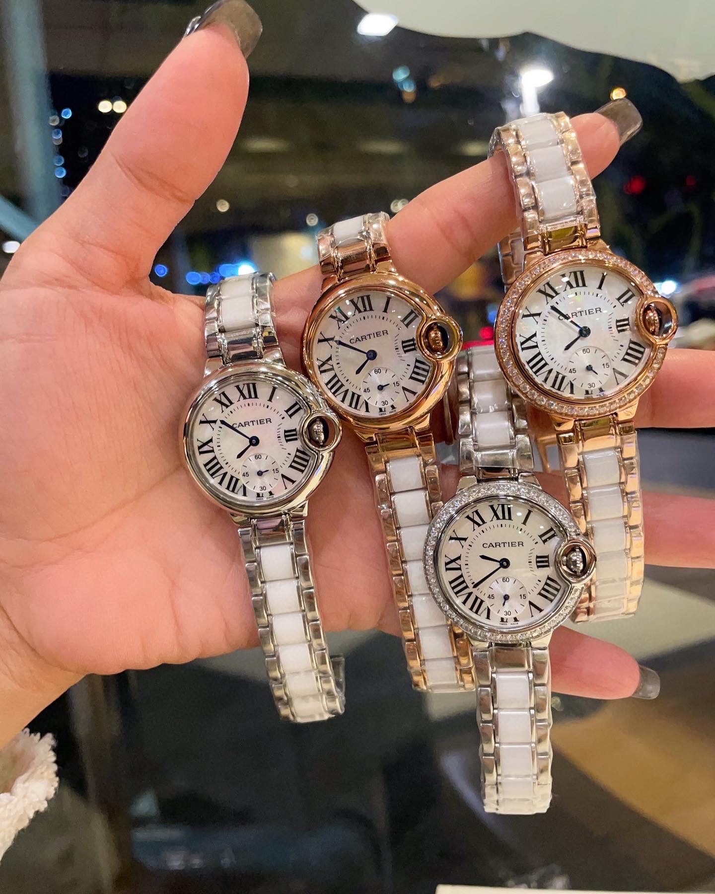 TOP Cartier BALLON BLEU DE CARTIER WATCH ceramic 33 mm - Diamonds/Gold
