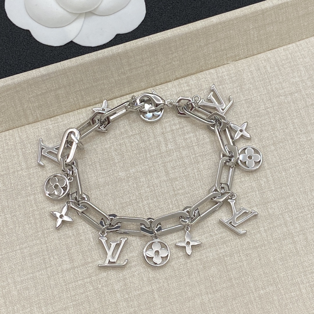 TOP Louis Vuitton LV Bracelet - 2 Colour