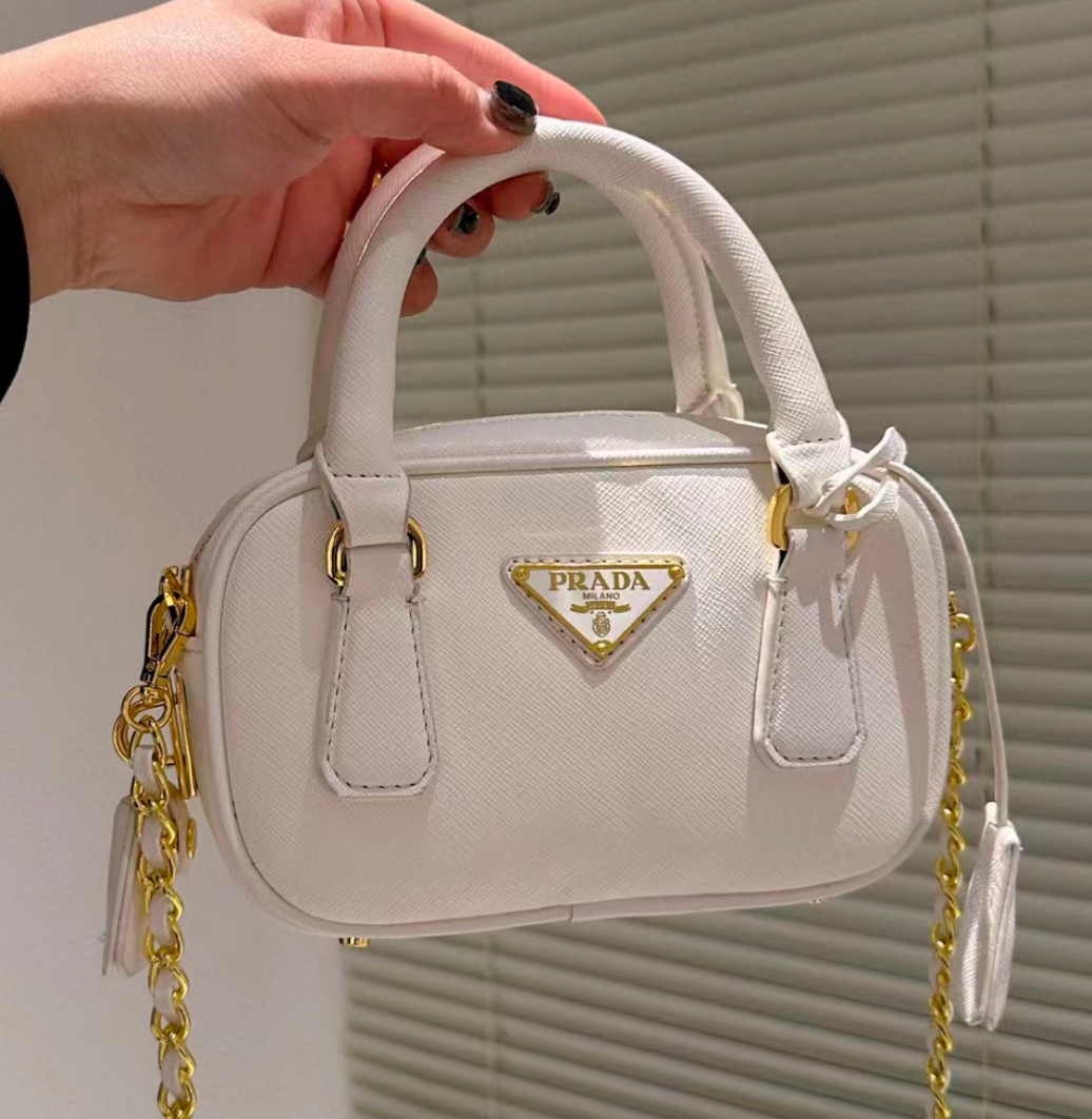 Prada Saffiano Leather Handbag（Replica）