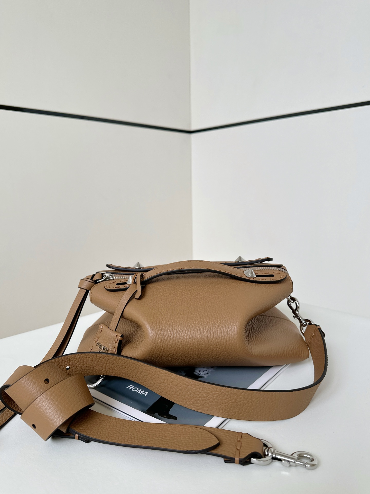 TOP FENDI By The Way Selleria Bag 29/13/17cm-Brown