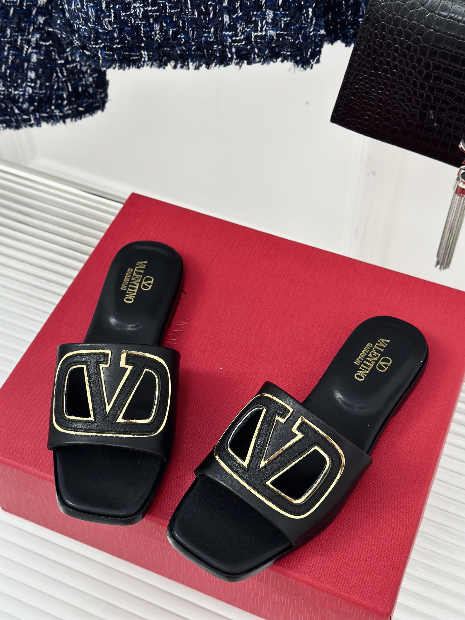 TOP VALENTINO Calfskin large V-Buckle Flat Bottom Slippers - 5 Colors