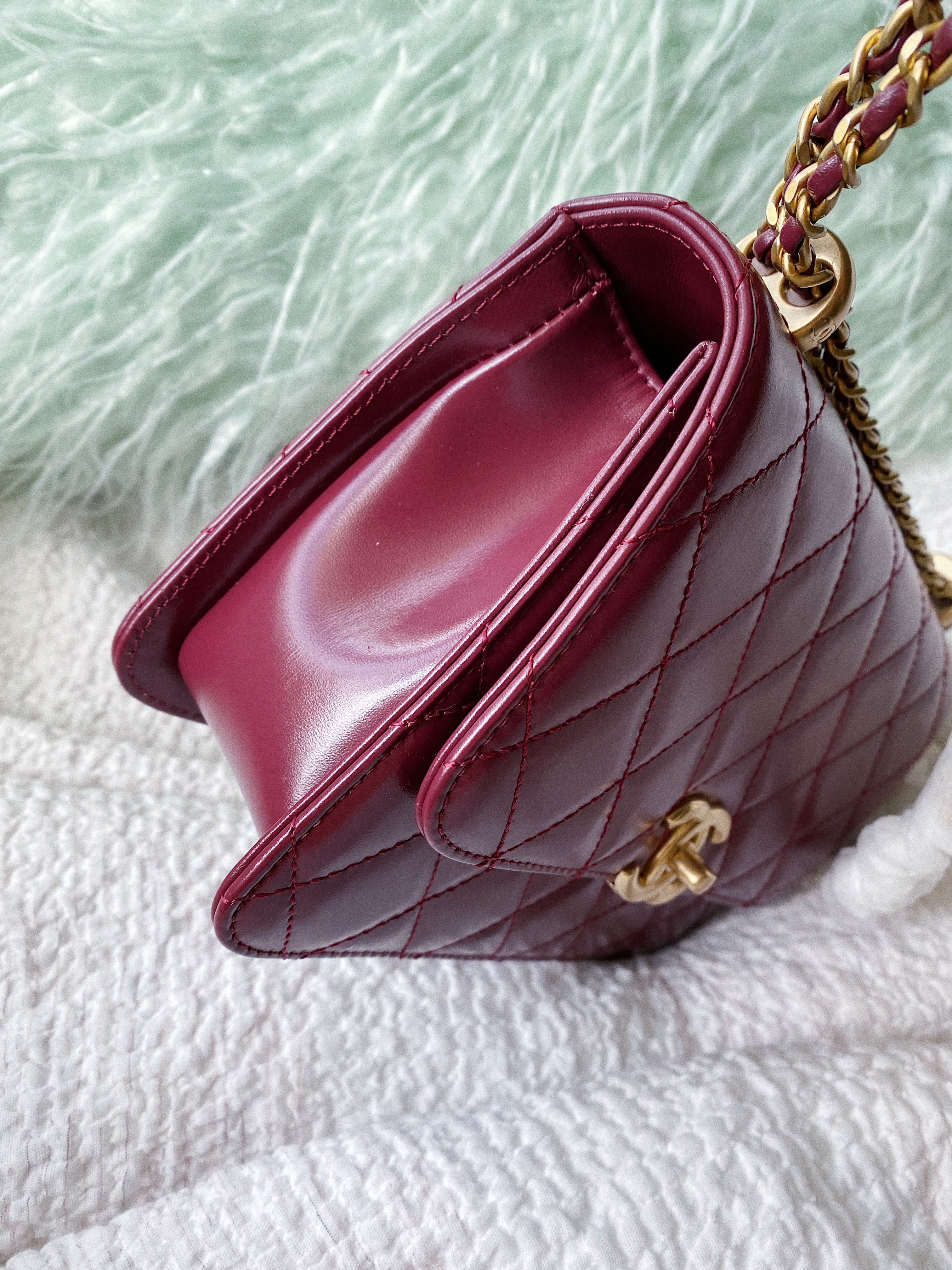 TOP CHANEL Perfect Fit Bag Calfskin - Burgundy