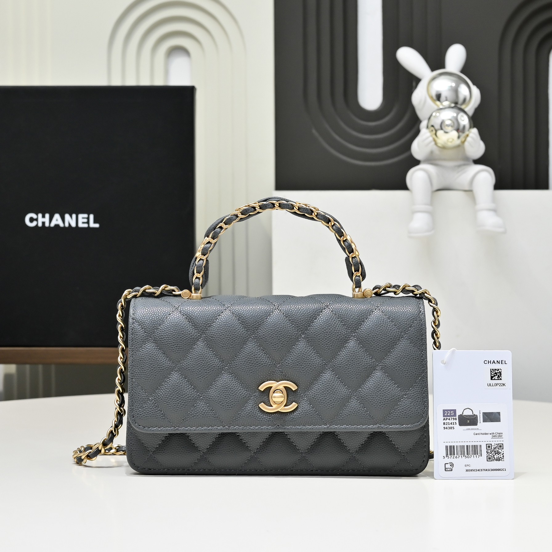 TOP CHANEL WOC Bag with CC Logo Handle Calfskin 18.5 cm - Gray