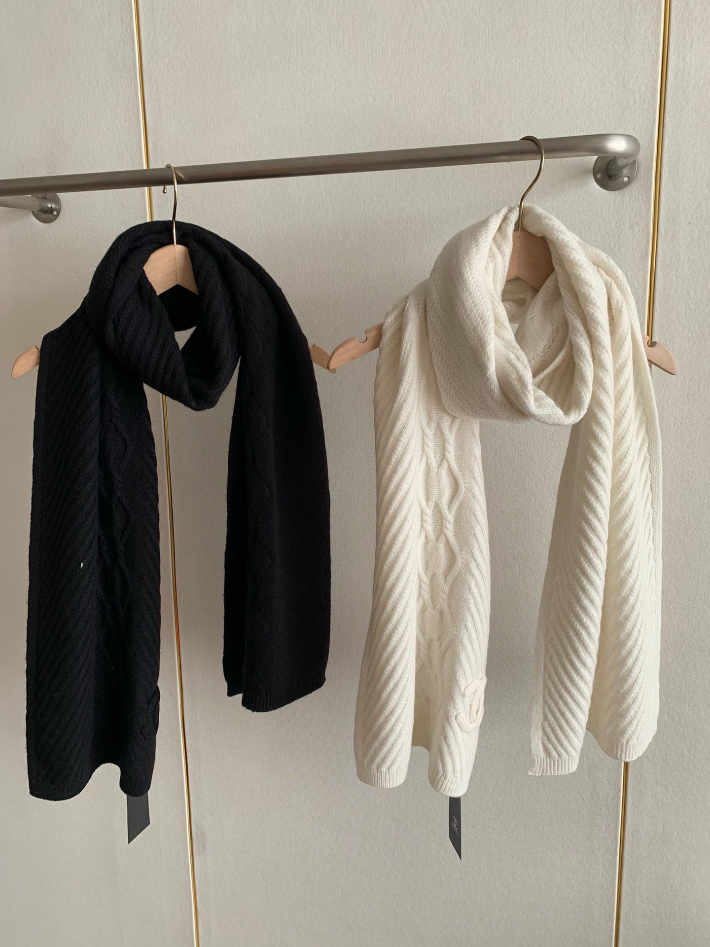 TOP CHANEL CC Scarf 30*200cm - 2 Colors
