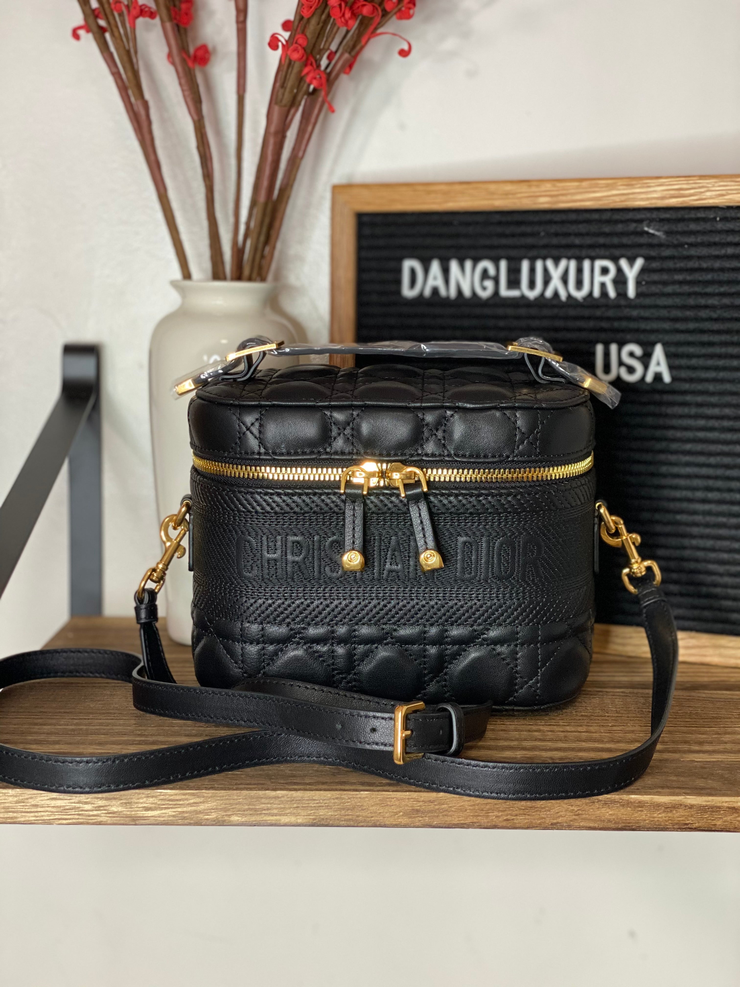 TOP Christian Dior Cannage Vanity Case - BLACK